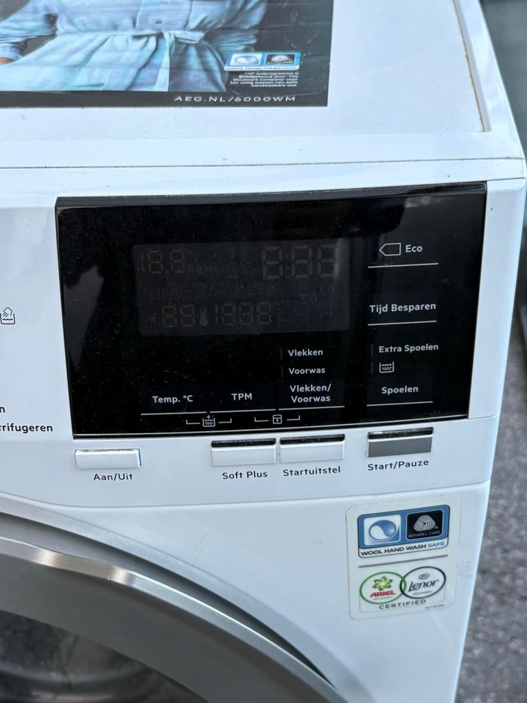 AEG Wasmachine 6000 Serie Lavamat (defect), 8 tot 10 kg, Ophalen of Verzenden, Voorlader, Wolwasprogramma