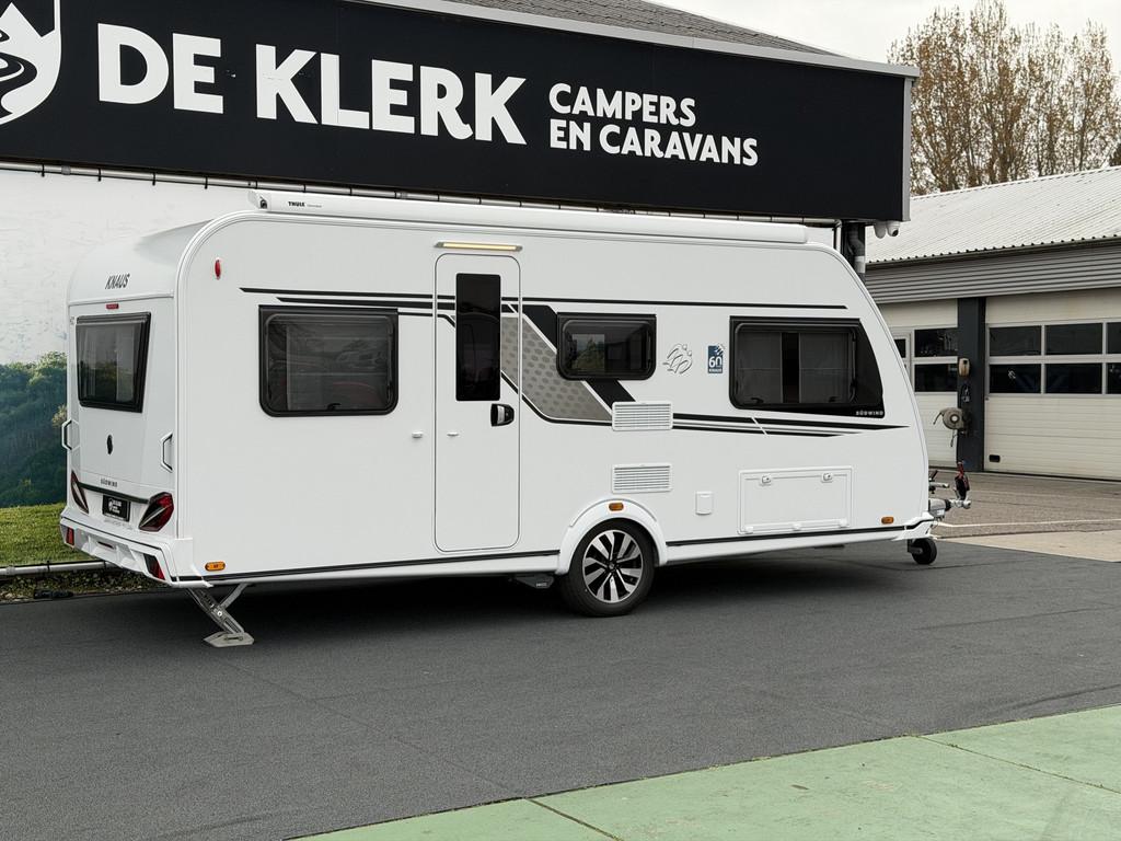Knaus SUDWIND 500 EU 60 YEARS (bj 2024), Caravans en Kamperen, Caravans, 7 tot 8 meter, Bedrijf, Kachel, Info@deklerkcaravans.nl