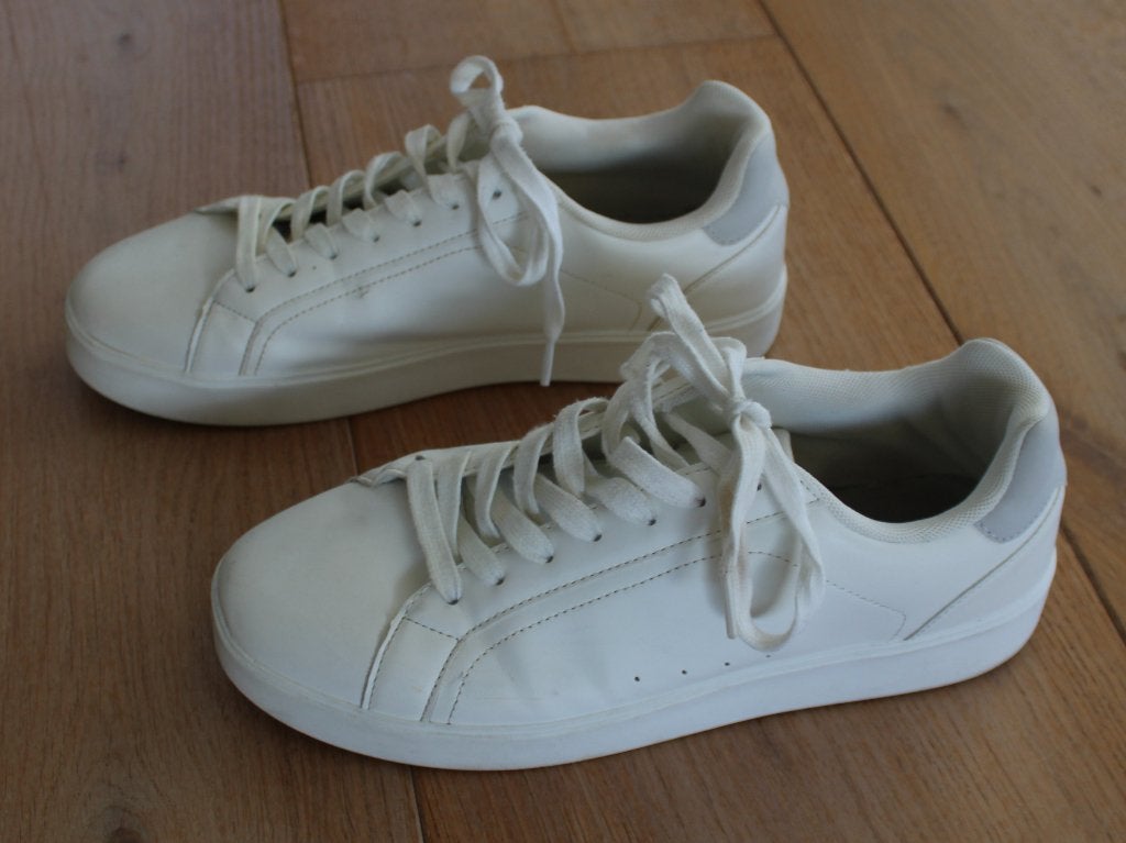 Witte sneakers van Pull & Bear maat 43, Kleding | Heren, Schoenen, Gedragen, Sneakers of Gympen, Wit, Ophalen of Verzenden