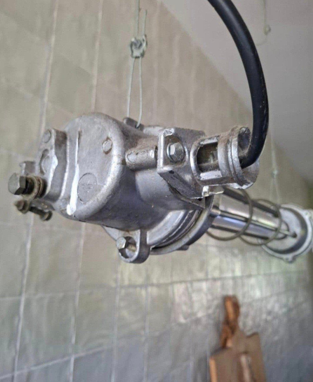 2 Oude industriële ijzeren TL tube/ kooilamp al omgebouwd le, Ophalen, Gebruikt, Glas, Industrieel