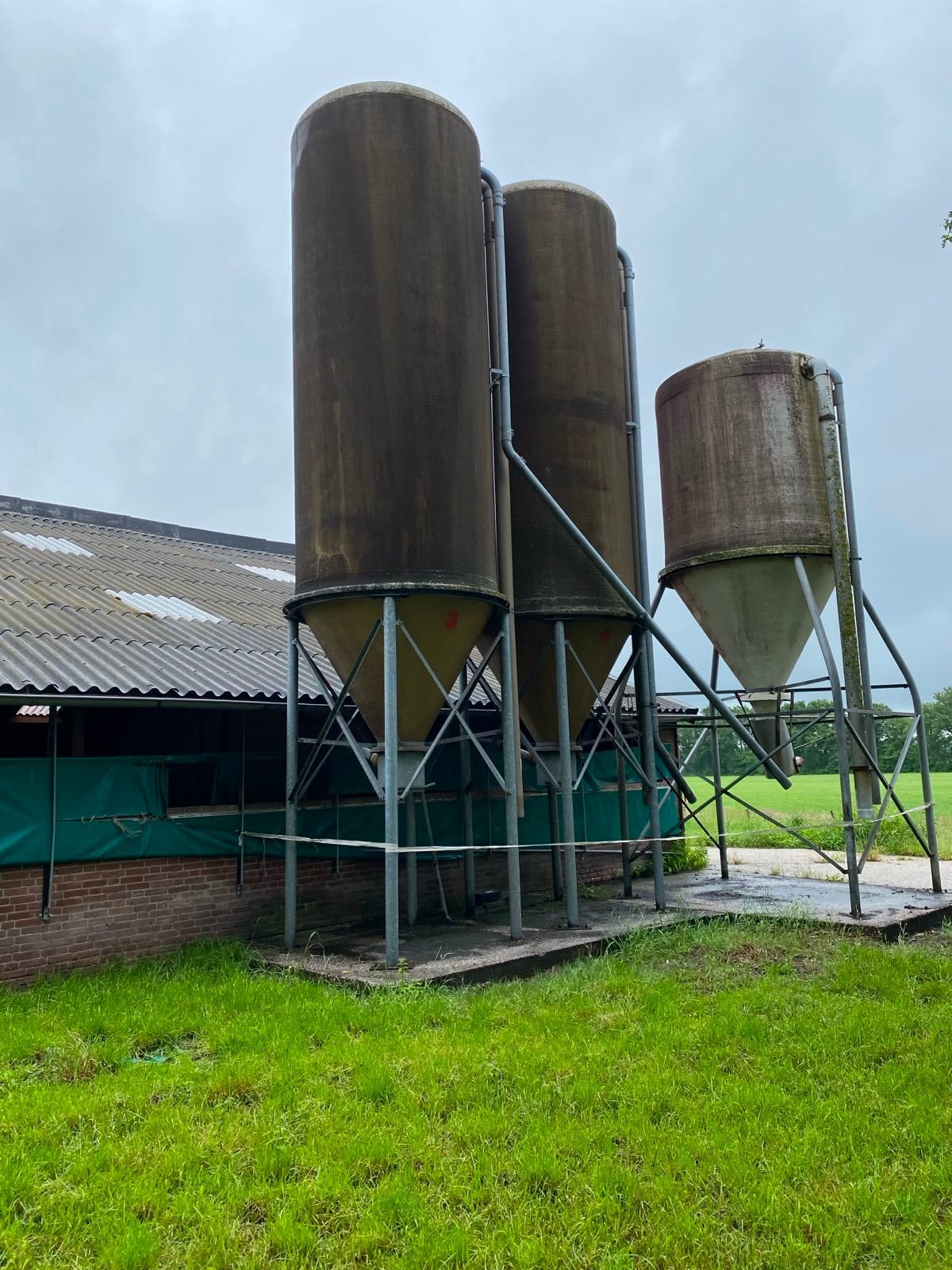 2x voersilo 8 ton, Ophalen, Vee