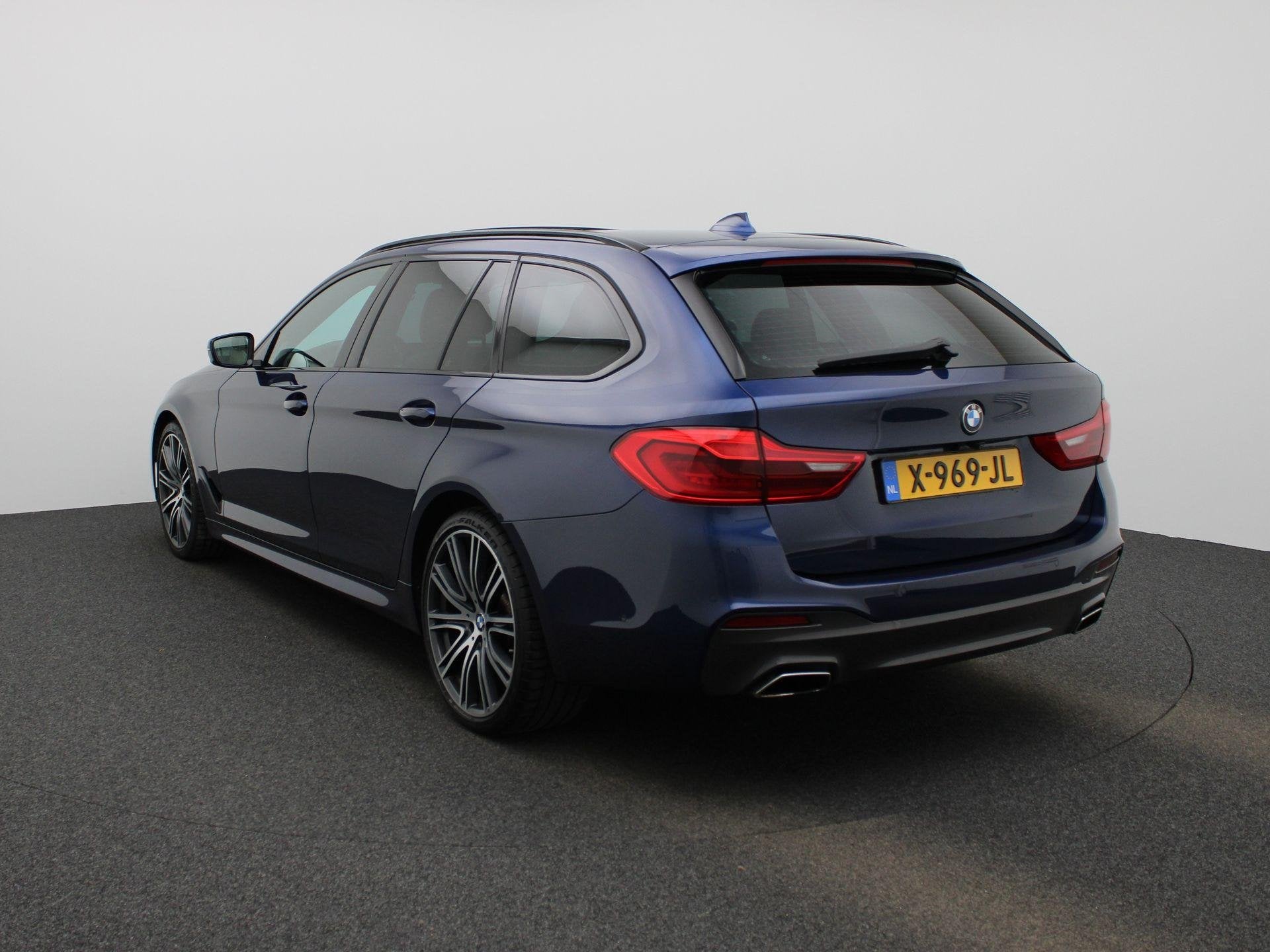 BMW 5-serie Touring 540i xDrive High Executive | Automaat |, 12 maanden, Gebruikt, Euro 6, Blauw