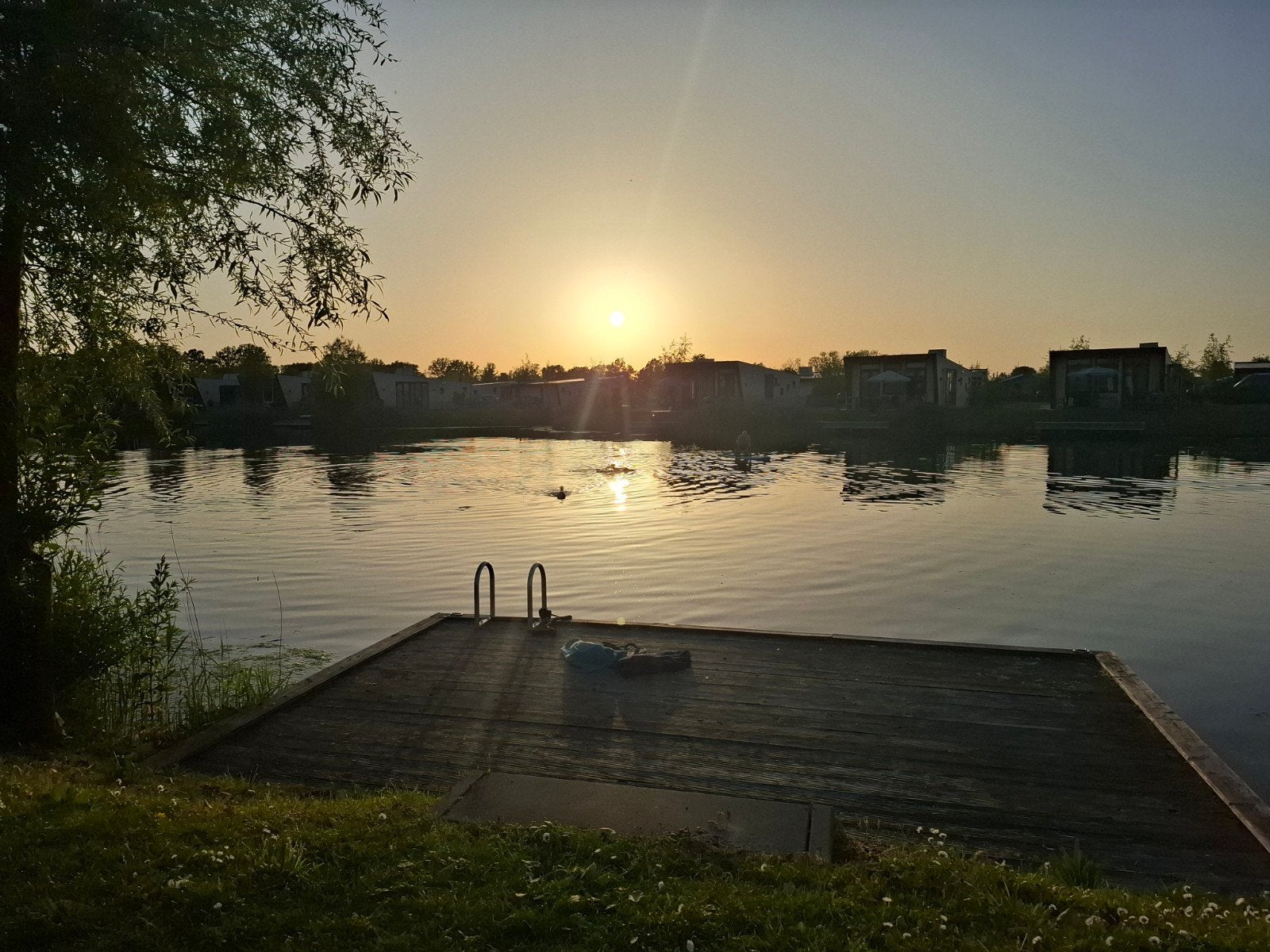 Vakantiehuisje aan het water, Bemiddelingsbureau, Chalet, Bungalow of Caravan, 6 personen, 3 slaapkamers