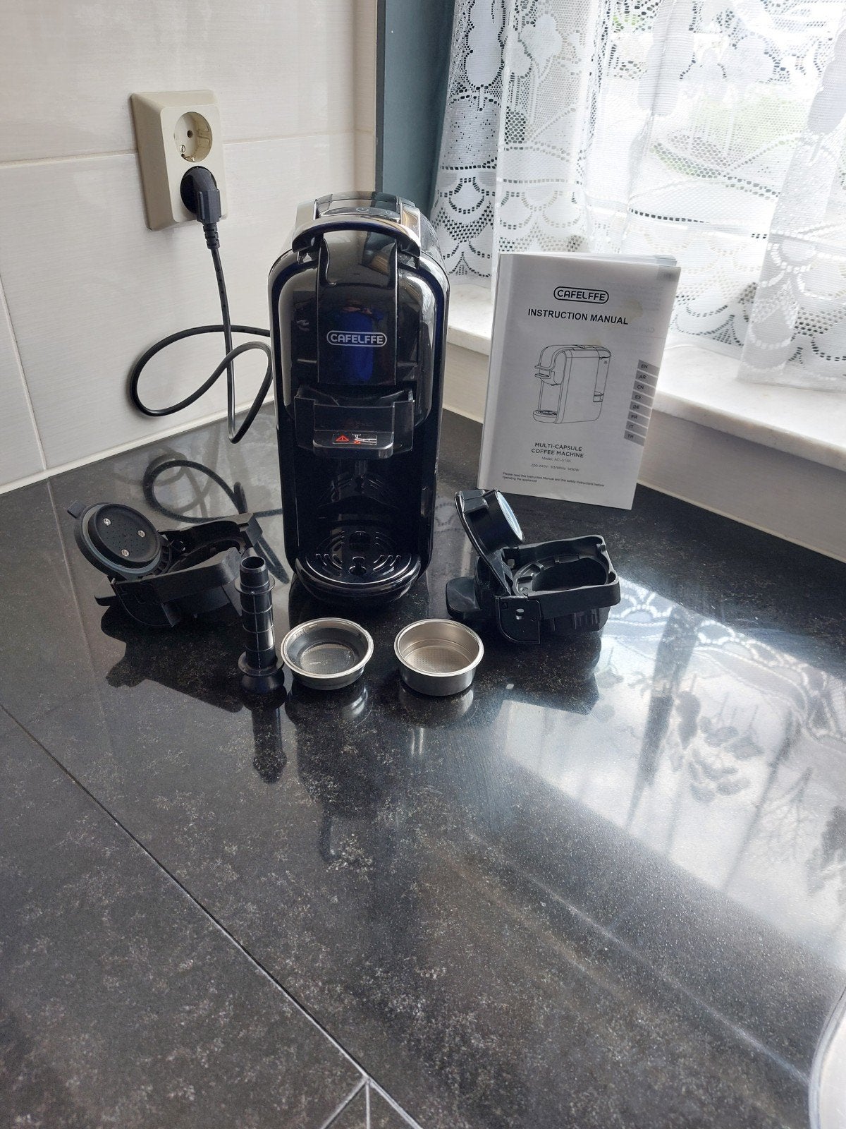 CAFELLFE Multicapsule Koffiemachine - Zo goed als nieuw, Ophalen, Afneembaar waterreservoir, Koffiemachine, Zo goed als nieuw