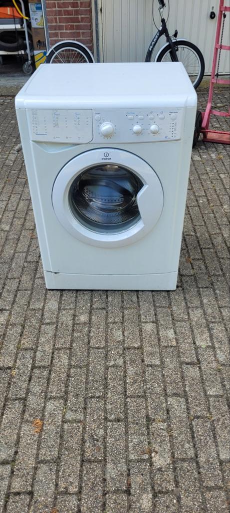 Indesit wasmachine, Witgoed en Apparatuur, Wasmachines, Ophalen, Gebruikt, 85 tot 90 cm, 1200 tot 1600 toeren