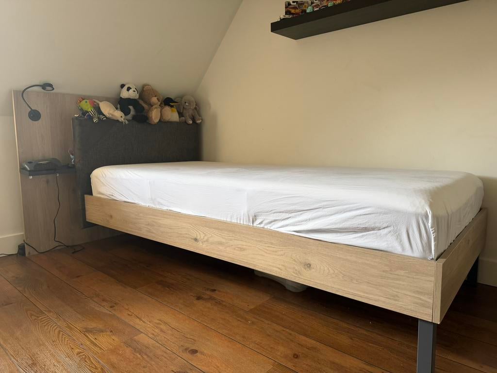 Tiener slaapkamer: bed en tv meubel, Ophalen, Zo goed als nieuw, Eenpersoons, Stoer