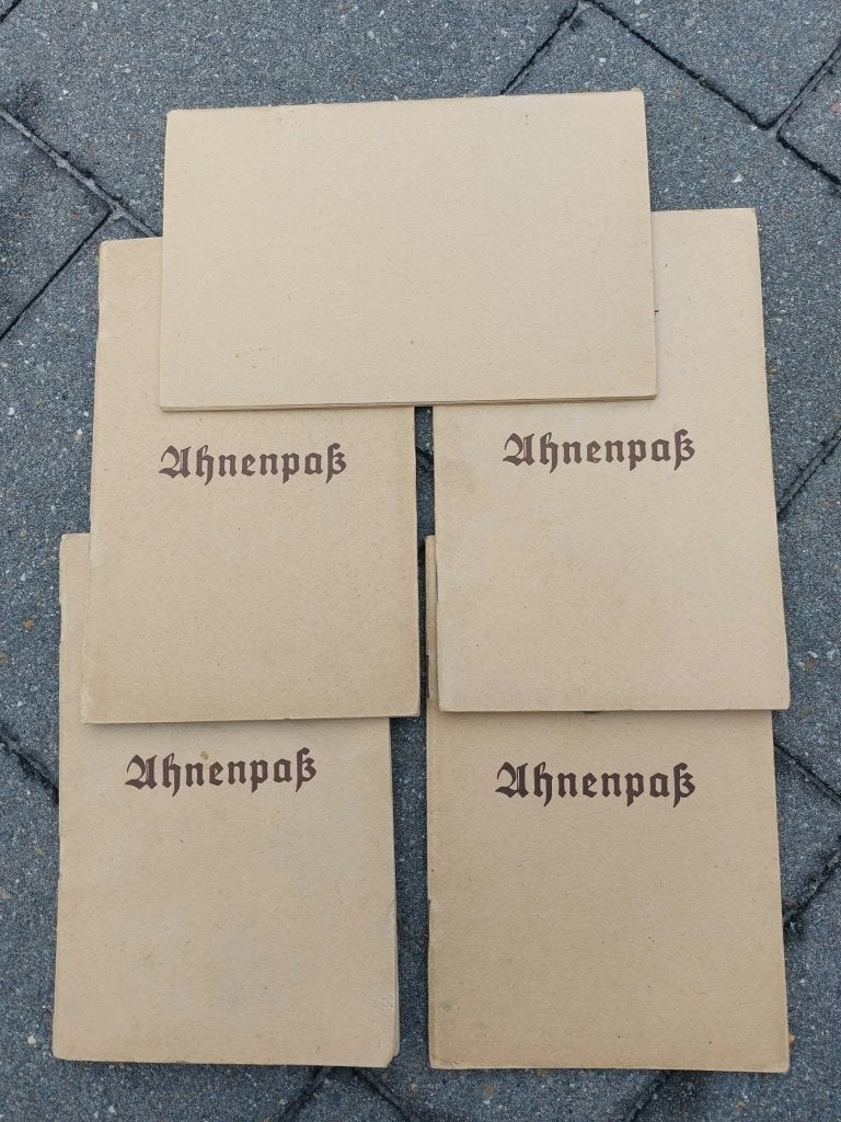 WO2 Duitse Ahnenpässe / Ahnenpass boeken – Onbeschreven, Ophalen of Verzenden, Landmacht, Duitsland, Boek of Tijdschrift