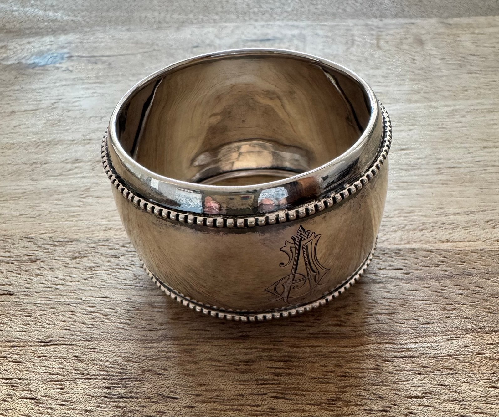 Gegraveerde zilveren servetring, Antiek en Kunst, Ophalen of Verzenden, Zilver