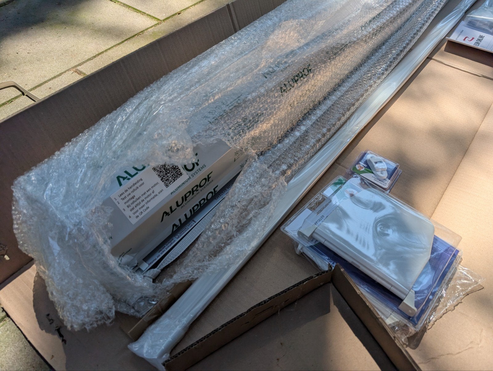Dakkapel rolluik handbediening RAL 9010 - Nieuw in doos, Ophalen, Nieuw, Wit
