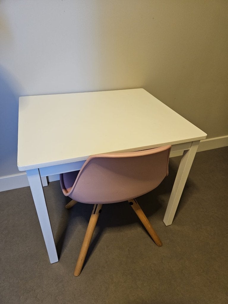 Kids tafeltje + stoel, Kinderen en Baby's, Kinderkamer | Tafels en Stoelen, Ophalen, Zo goed als nieuw, Tafel(s) en Stoel(en)
