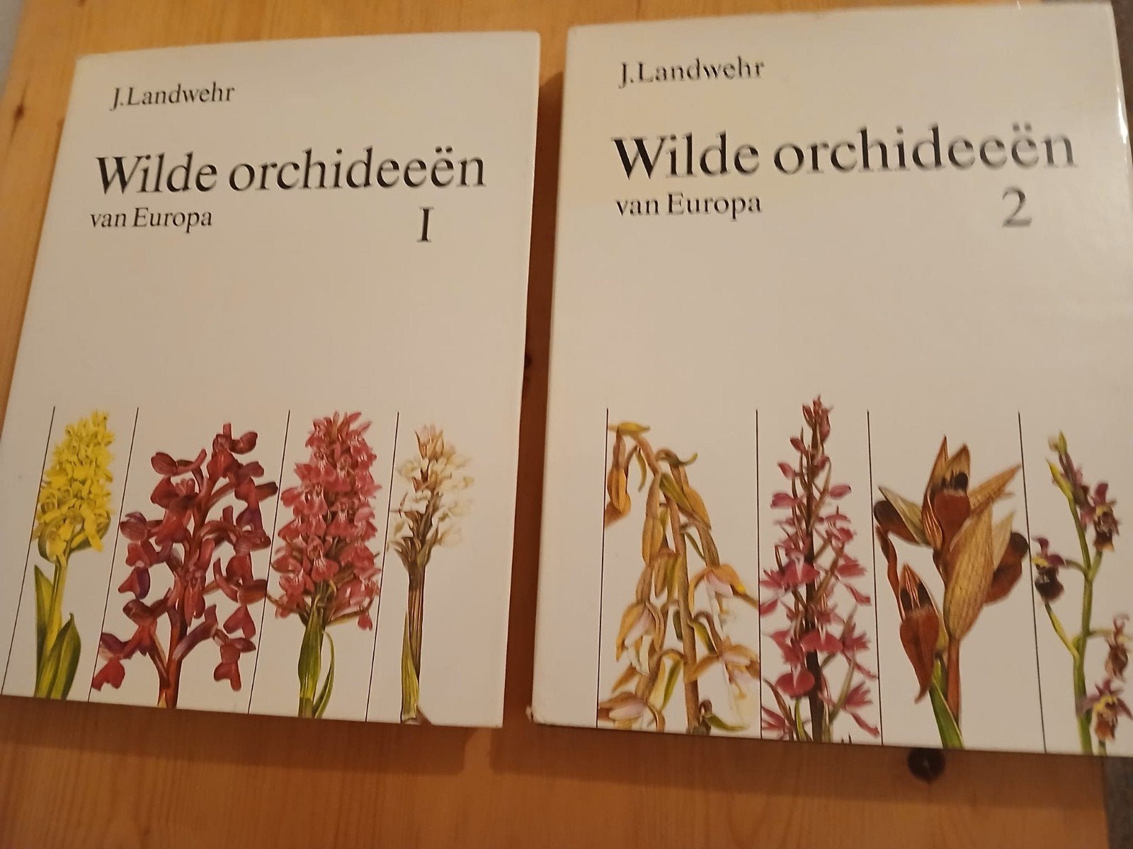Wilde orchideeën deel 1 en 2, Complete serie, Zo goed als nieuw, Bloemen en Planten, Ophalen of Verzenden