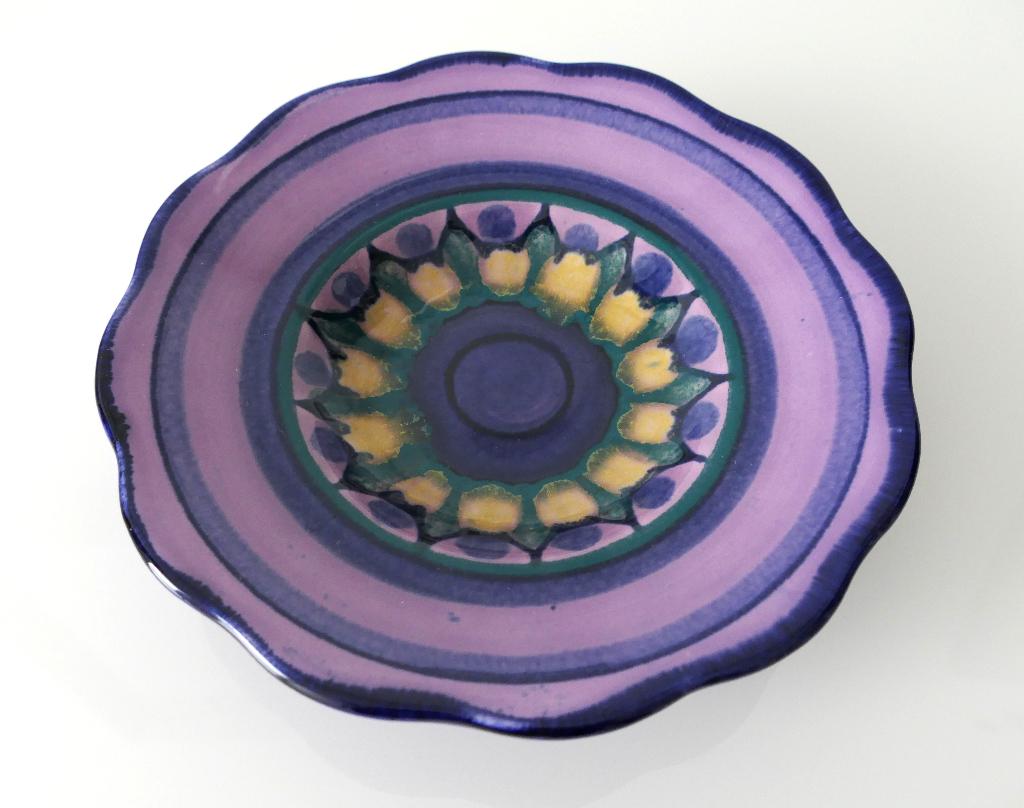 Flora Gouda Holland vintage schaal "LILA" 2081, Ophalen of Verzenden