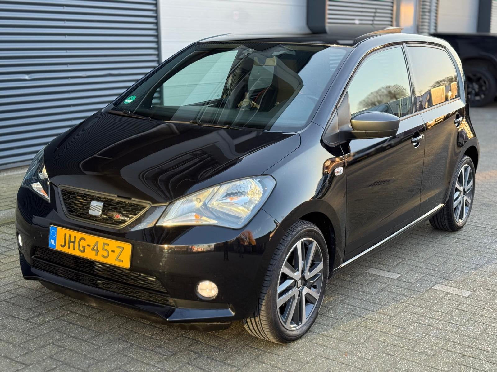 Seat Mii 1.0 MPI 75pk FR 5D 2019 Zwart, Voorwielaandrijving, 4 stoelen, Mii, Zwart