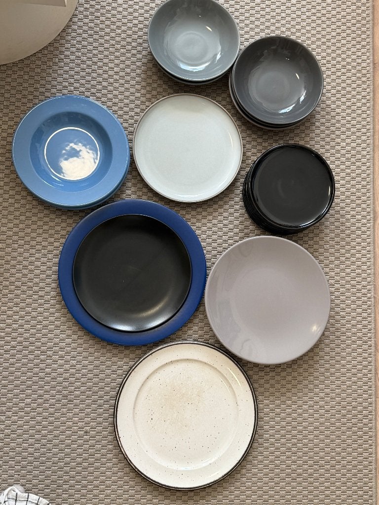 Collectie van blauw en beige borden, Huis en Inrichting, Keuken | Servies, Ophalen, Gebruikt, Keramiek, Bord(en)