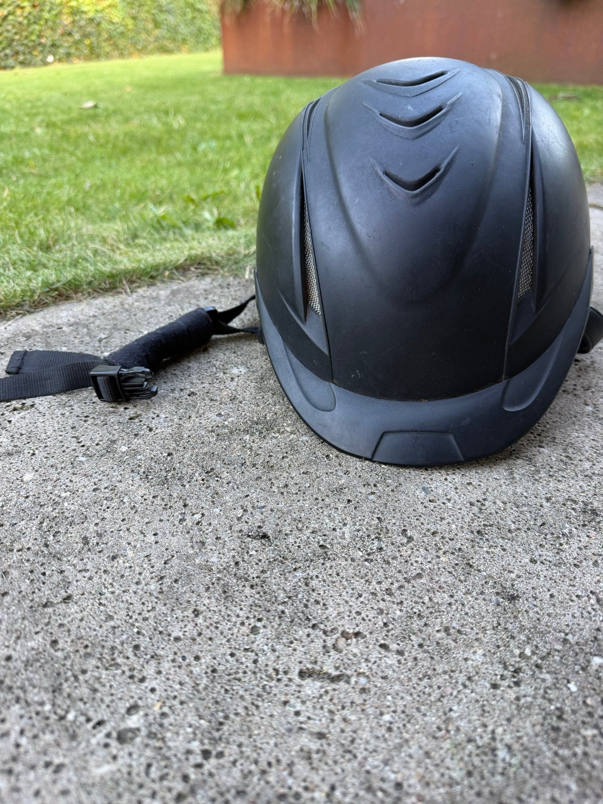 Cap voor paard rijden, Ophalen, Gebruikt