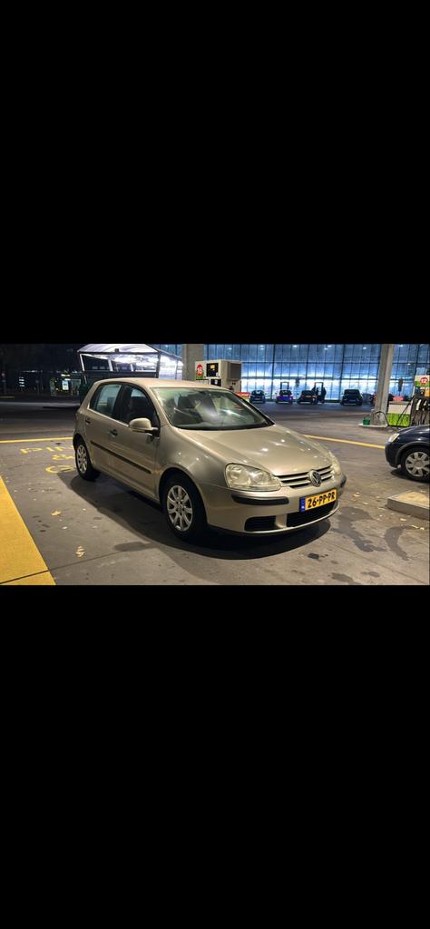 Volkswagen Golf 1.6 75KW 5D 2004 Beige, Gebruikt, Ophalen of Verzenden, Bumper, Volkswagen