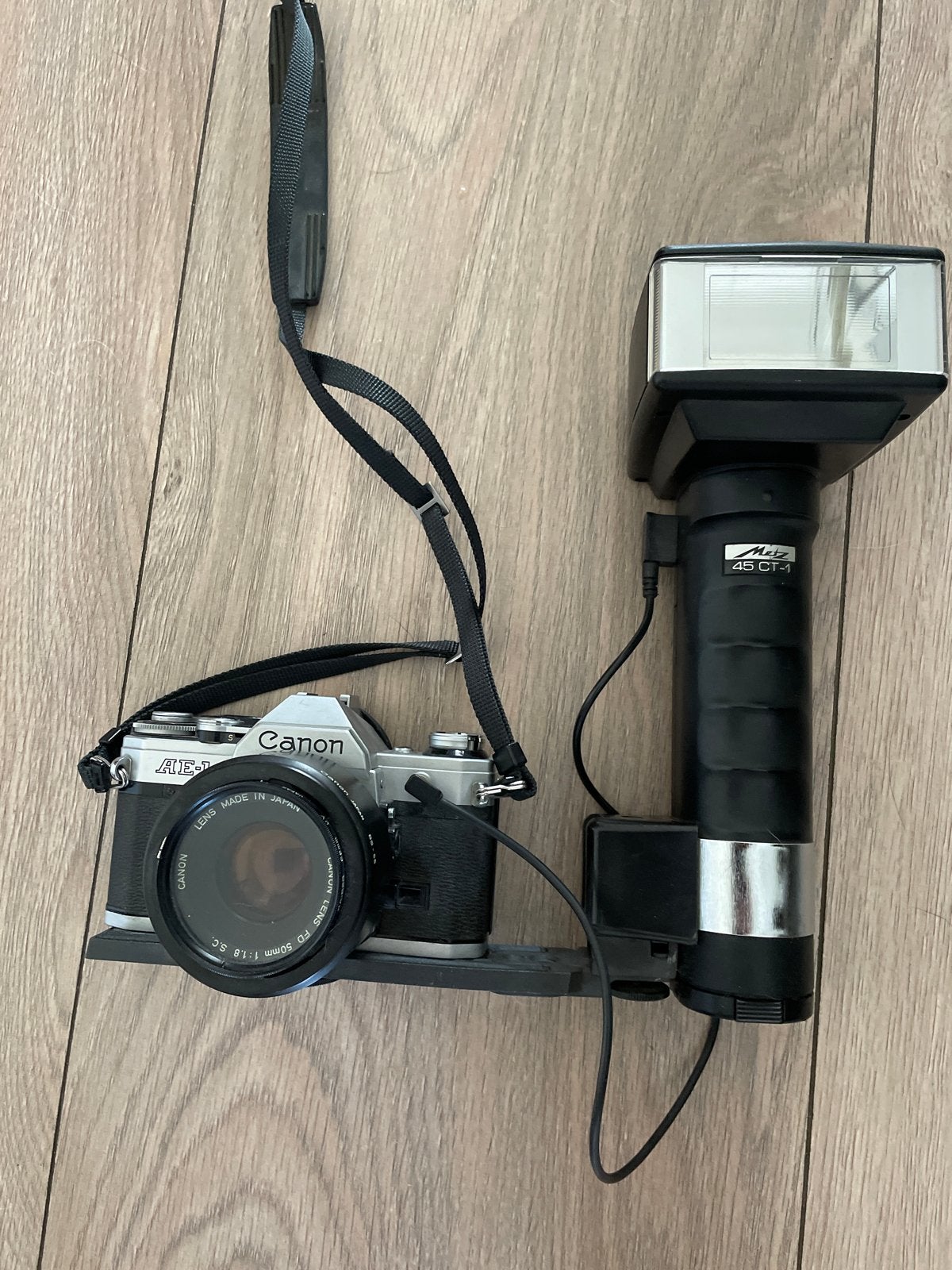 Canon AE-1 Spiegelreflexcamera met Metz flitser, Ophalen, Gebruikt, Spiegelreflex, Canon