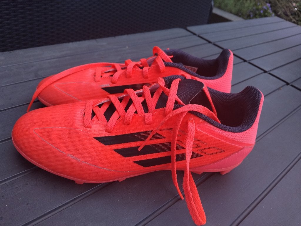 Voetbalschoenen, Sport en Fitness, Ophalen, Maat XS of kleiner, Schoenen, Zo goed als nieuw