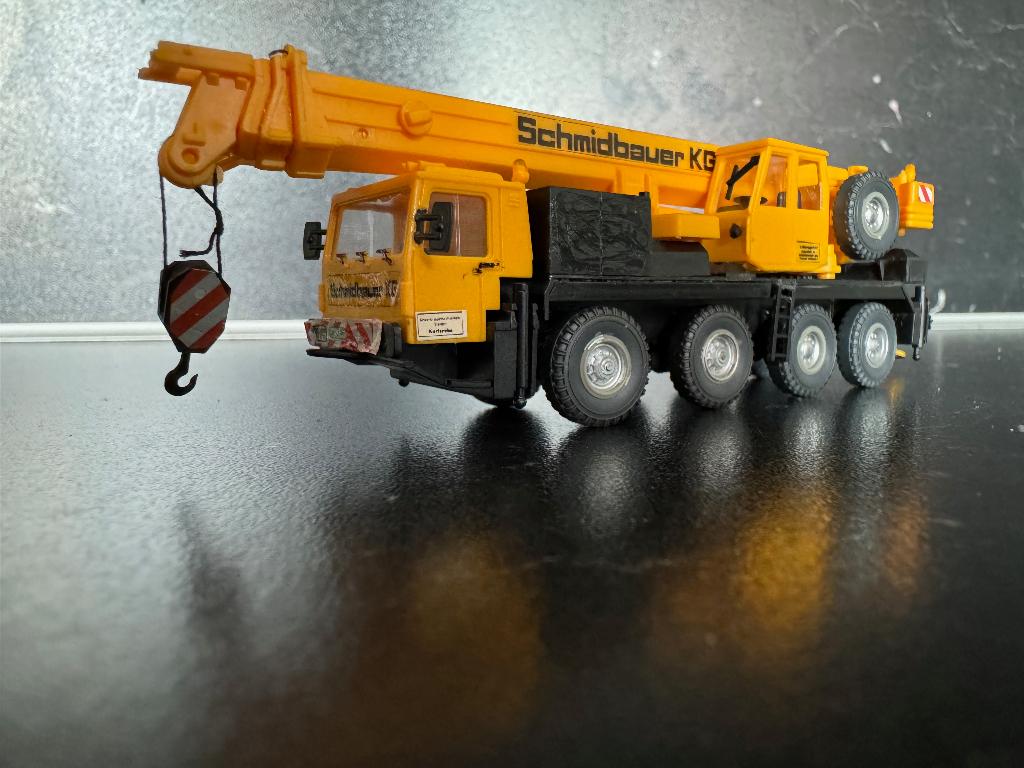 Heavy-0022: 4-assige Liebherr telescoop kraan - Schmidbauer, Ophalen of Verzenden, Zo goed als nieuw, Hijskraan, Tractor of Landbouw