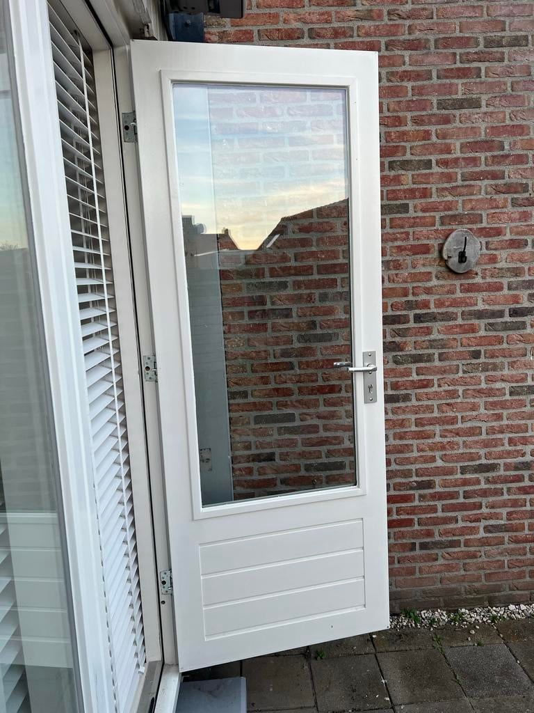 Witte Buitendeur met Glas en Horizontalen Panelen en kozijn, 80 tot 100 cm, Ophalen of Verzenden, 200 tot 215 cm, Glas