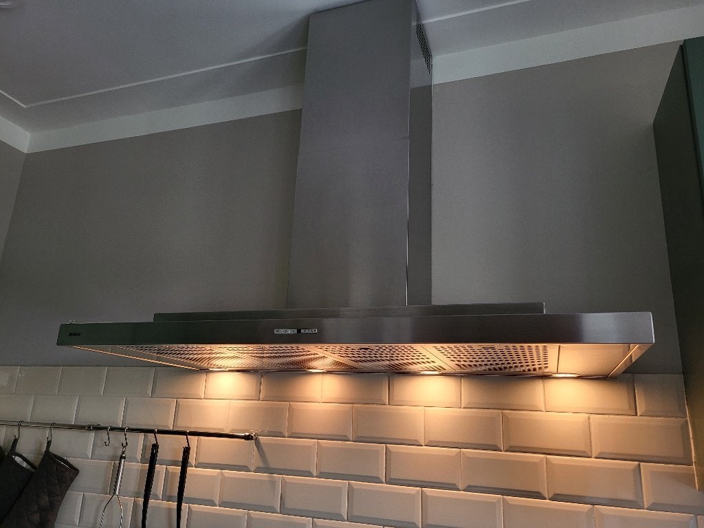 afzuigkap Bosch 120 breed, Ophalen, Gebruikt, Wandschouwkap, Motor