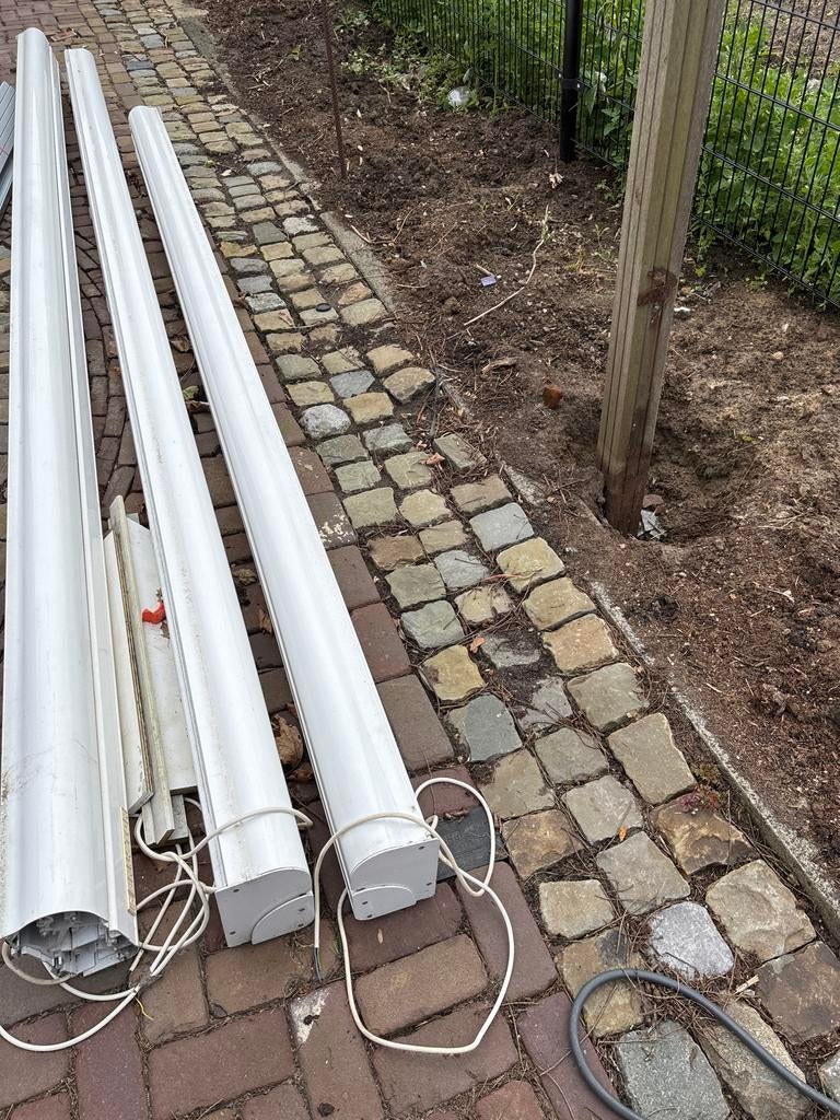 Brustor zonneschermen , wit, elektrisch, Ophalen, Gebruikt, Elektrisch, 150 tot 300 cm