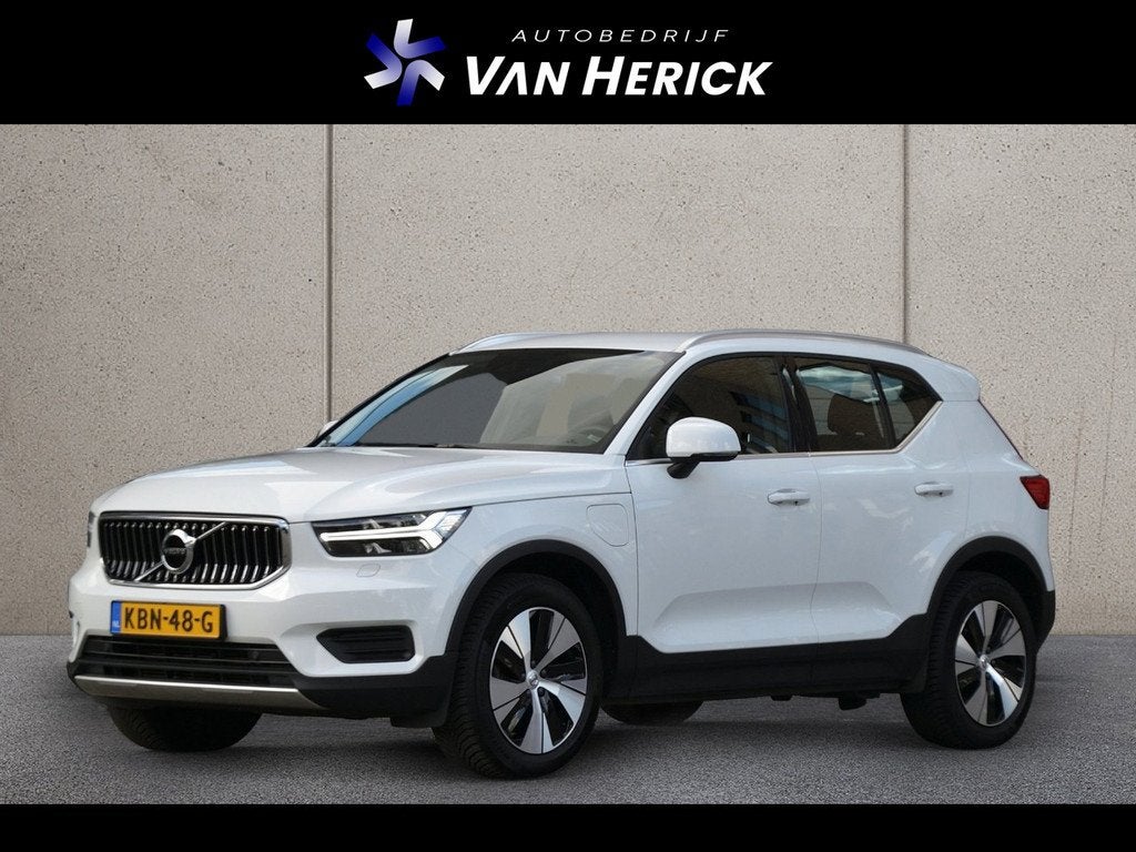 Volvo XC40 1.5 T4 Recharge Inscription Expression | Adaptive, Stof, Zwart, Wit, Bedrijf