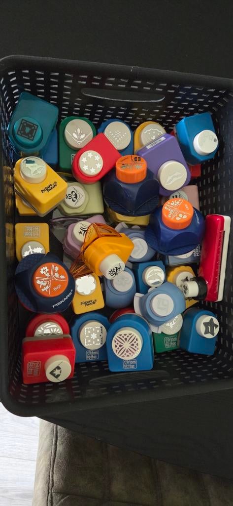 Grote collectie ponsen voor knutselen en scrapbooking, Ophalen of Verzenden, Gebruikt, Gereedschap of Toebehoren