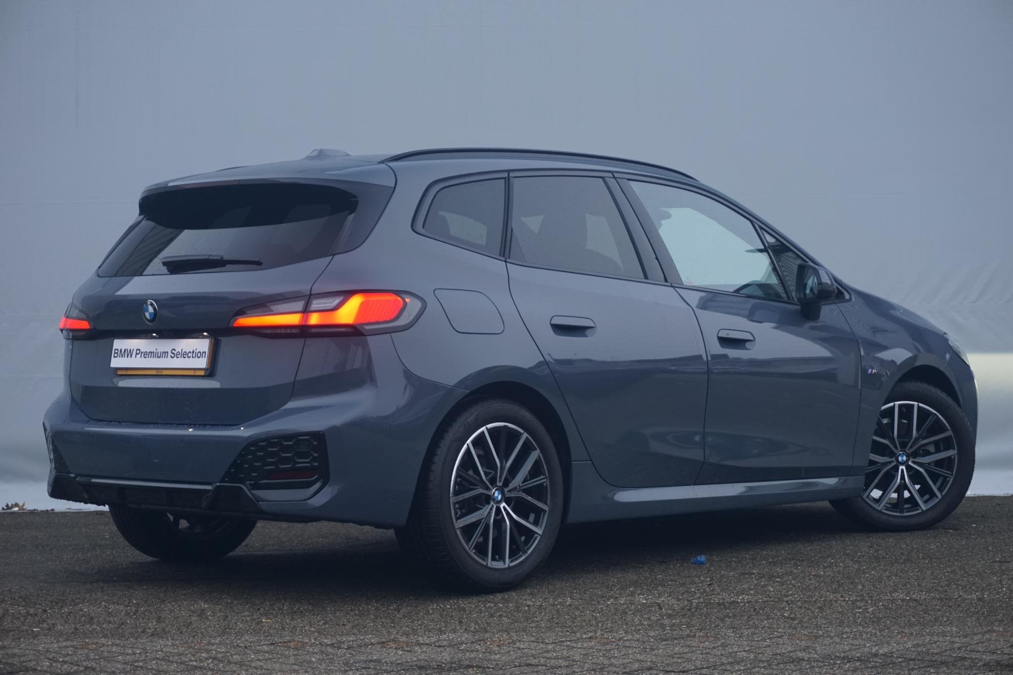 BMW 2 Serie Active Tourer 218i | M Sport Package | Equipment, 1445 kg, Origineel Nederlands, 3 cilinders, Zilver of Grijs