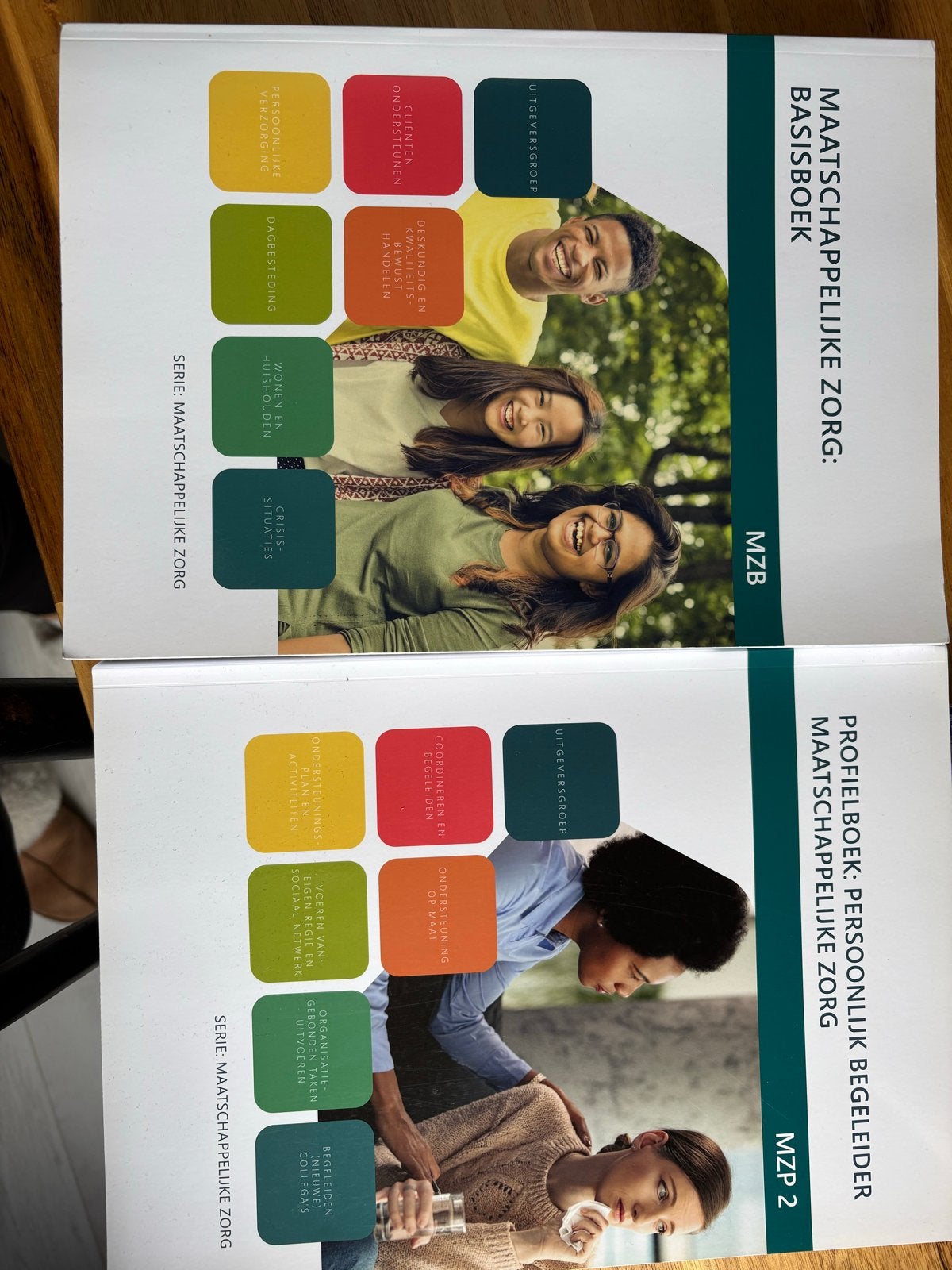 MBO Maatschappelijke Zorg boeken (niveau 3/4), Boeken, Schoolboeken, Ophalen, Zo goed als nieuw, Overige niveaus, Overige vakken