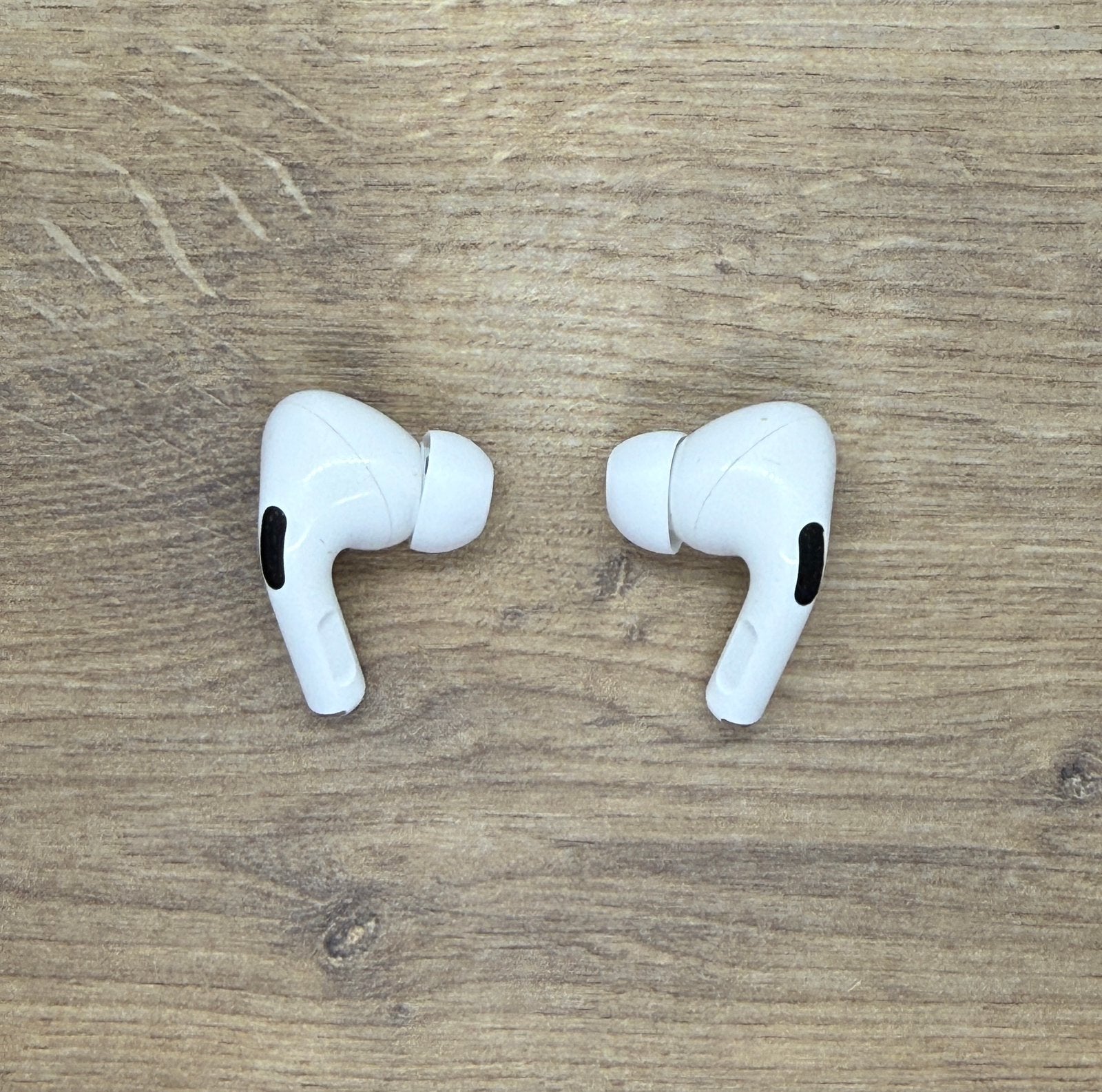 Te koop AirPods Pro Type 1 met MagSafe lader, In gehoorgang (in-ear), Verzenden, Zo goed als nieuw, Apple