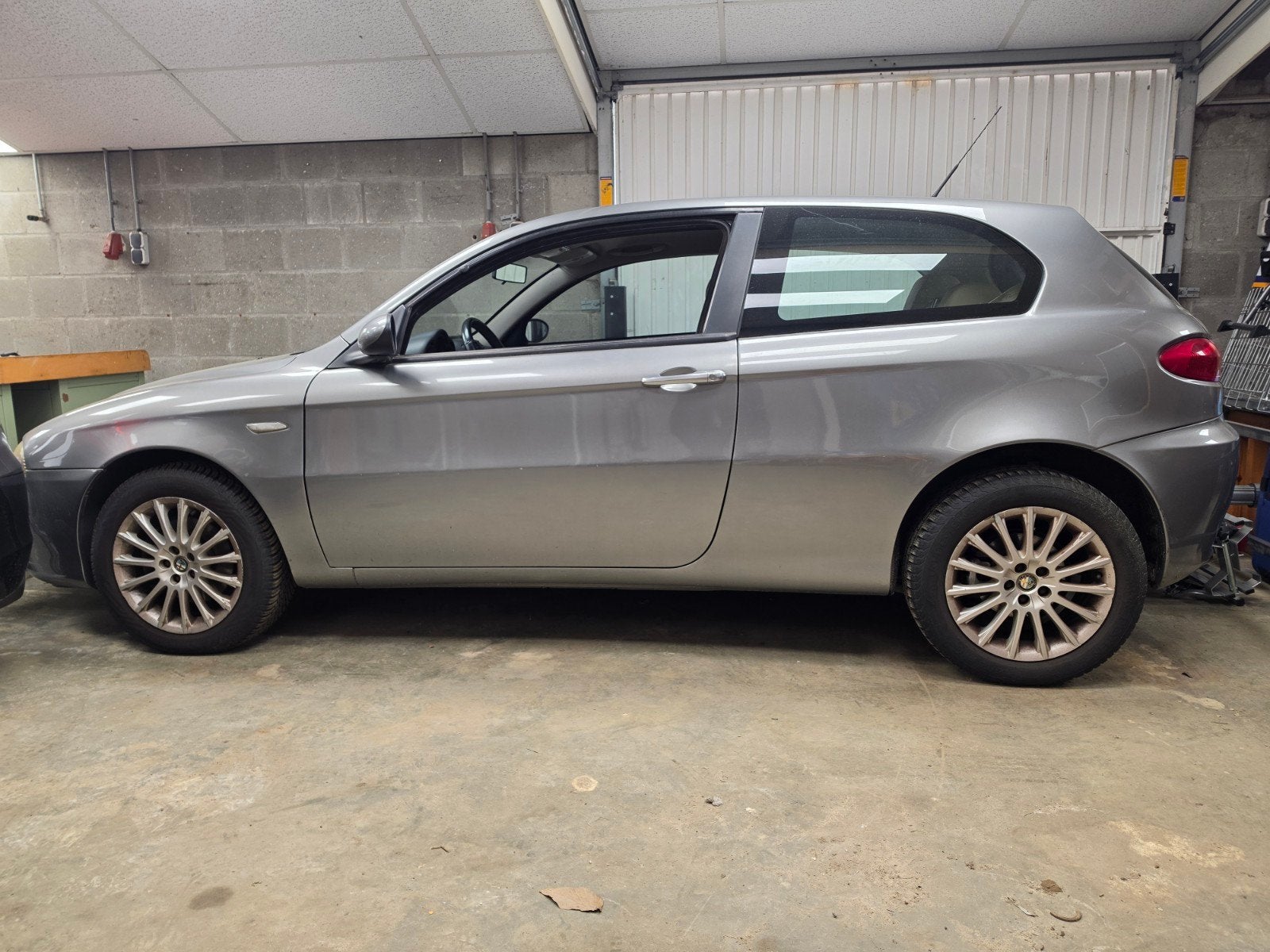 Alfa Romeo 147 1.6 77kw distinctive koppakking lekt, Ophalen of Verzenden, Alfa Romeo