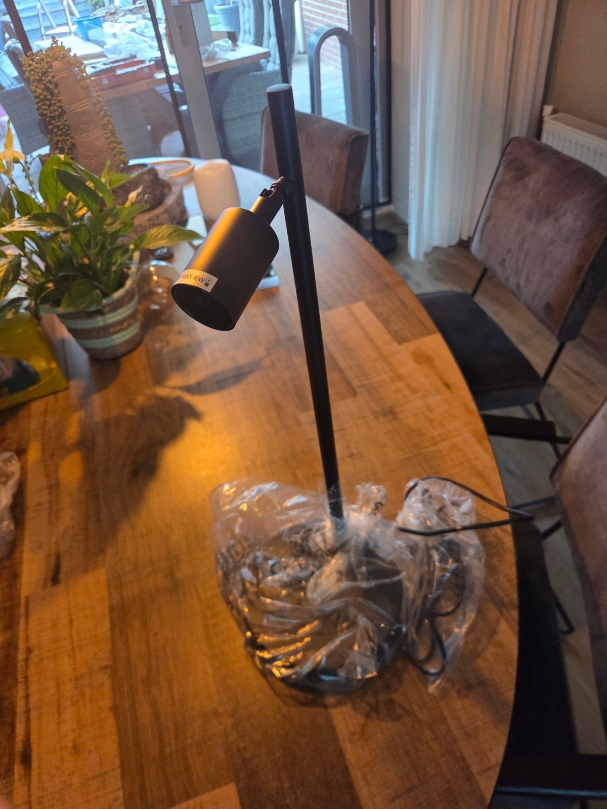 Zwarte tafellamp - Nieuw in verpakking, Bureaulamp, Nieuw, Zwart, Metaal