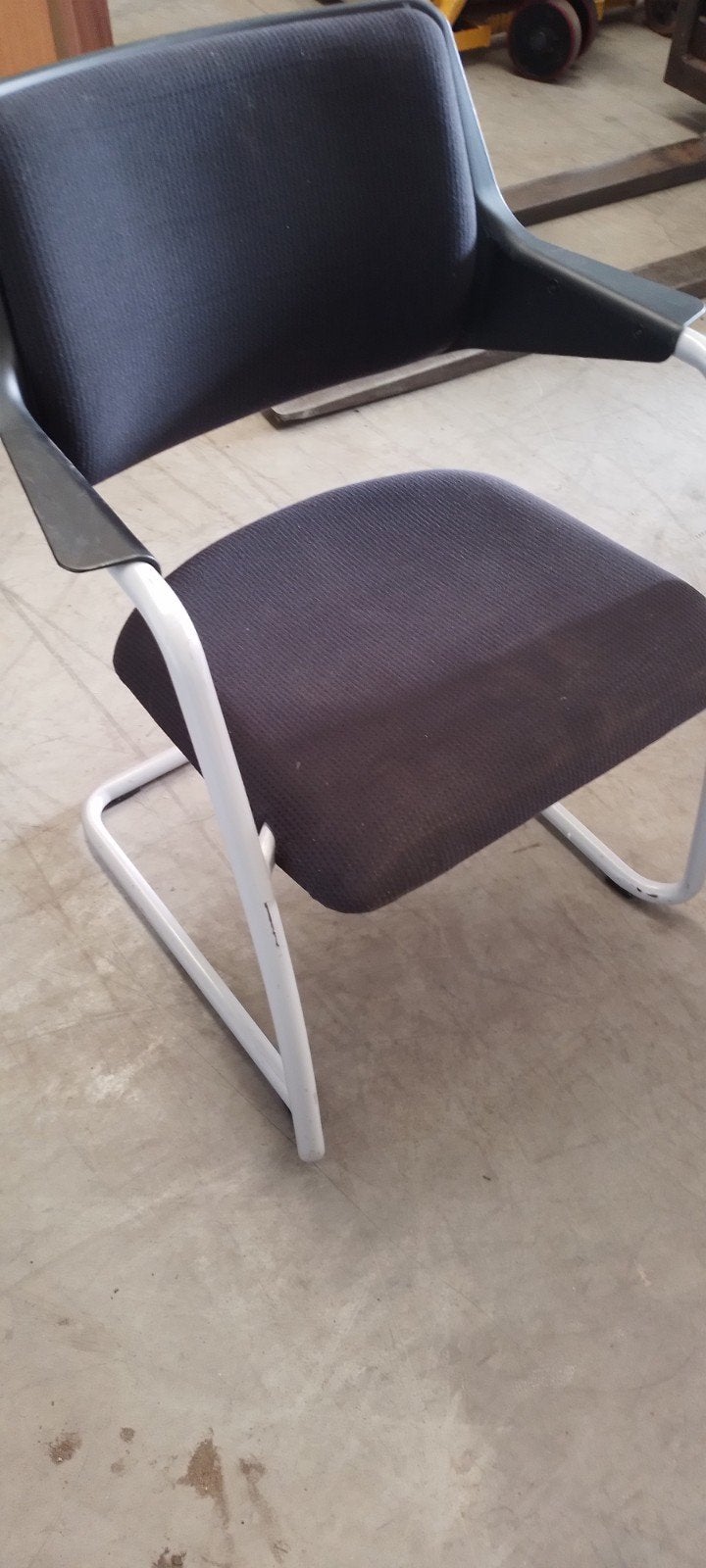 Slede stoelen, Ophalen, Gebruikt, Zwart, Kunststof