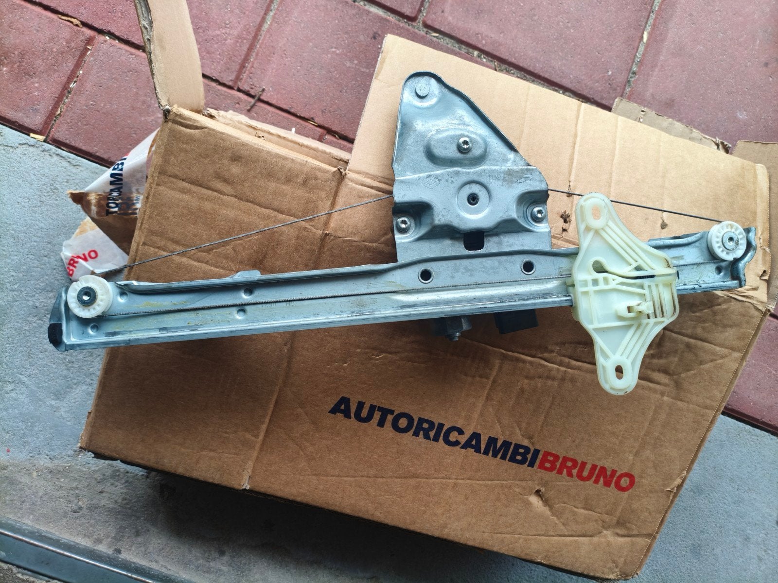 Renault Arkana Raammechanisme Rechts Voor 807206412R ruit, Ophalen of Verzenden, Gebruikt, Renault