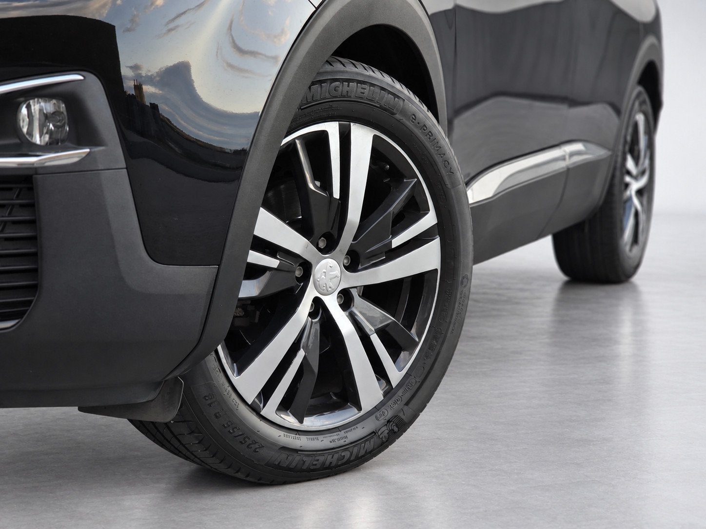 Peugeot 3008 1.2 PureTech Allure|NAVI|PDC|ACC, Auto's, Stof, Gebruikt, Met garantie (alle), Zwart