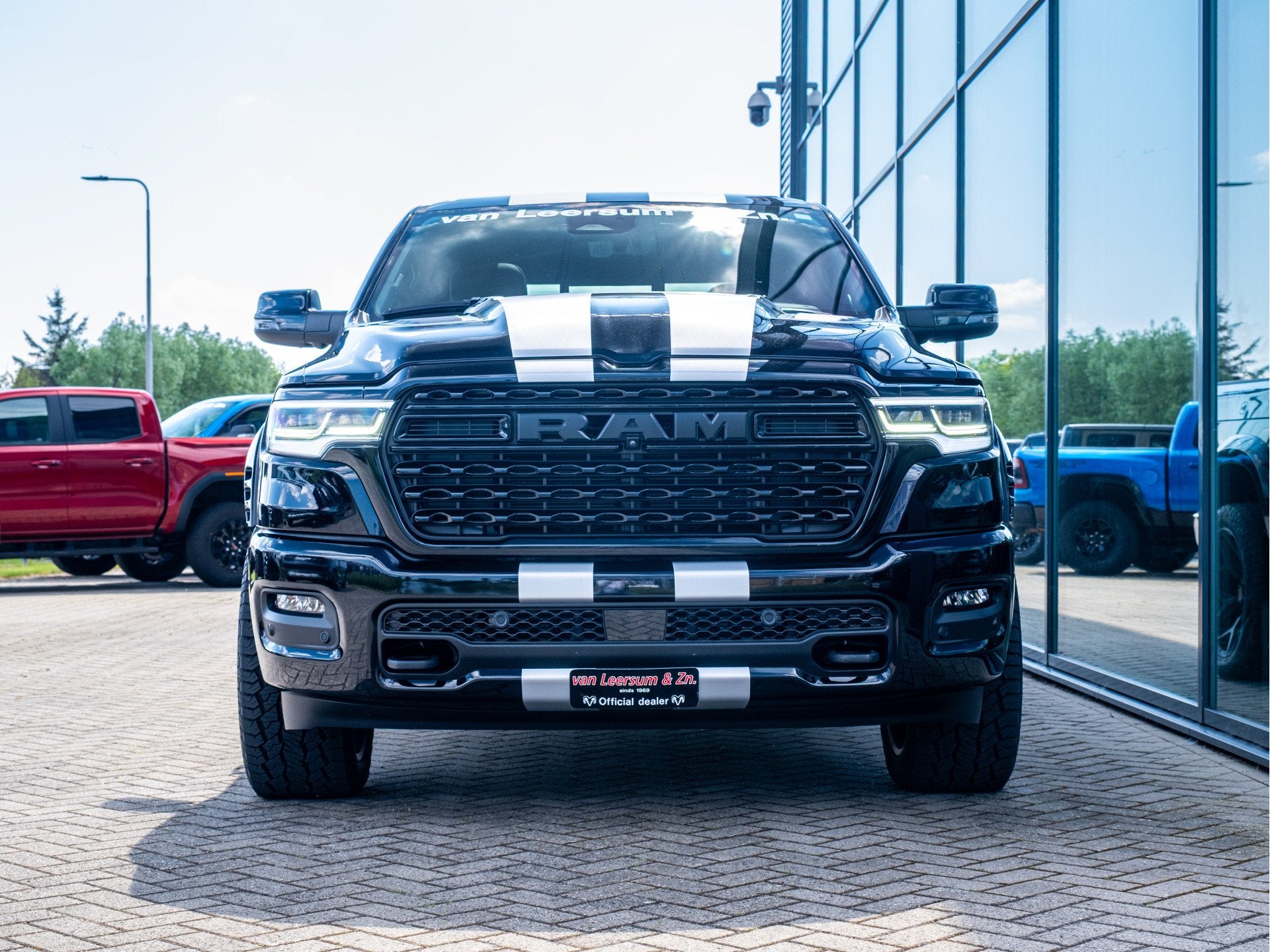 Dodge Ram 1500 Limited XXL | Pano | H&K | 22" | Flares | Pas, Automaat, 3500 kg, Zwart, Zwart