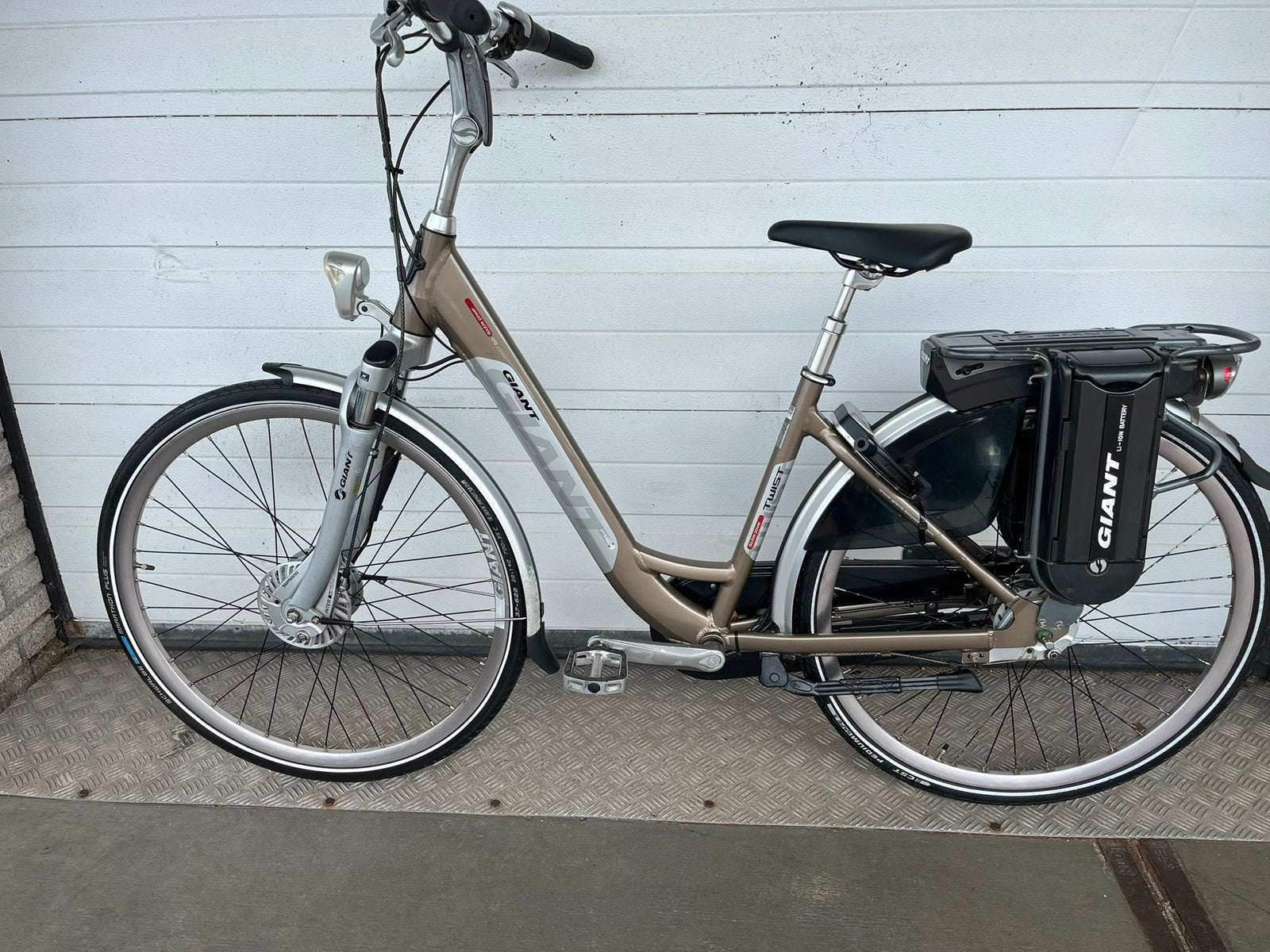Zeer netjes E-Bike Damesfiets Giant double power, Minder dan 47 cm, Ophalen of Verzenden, Zo goed als nieuw, Overige merken