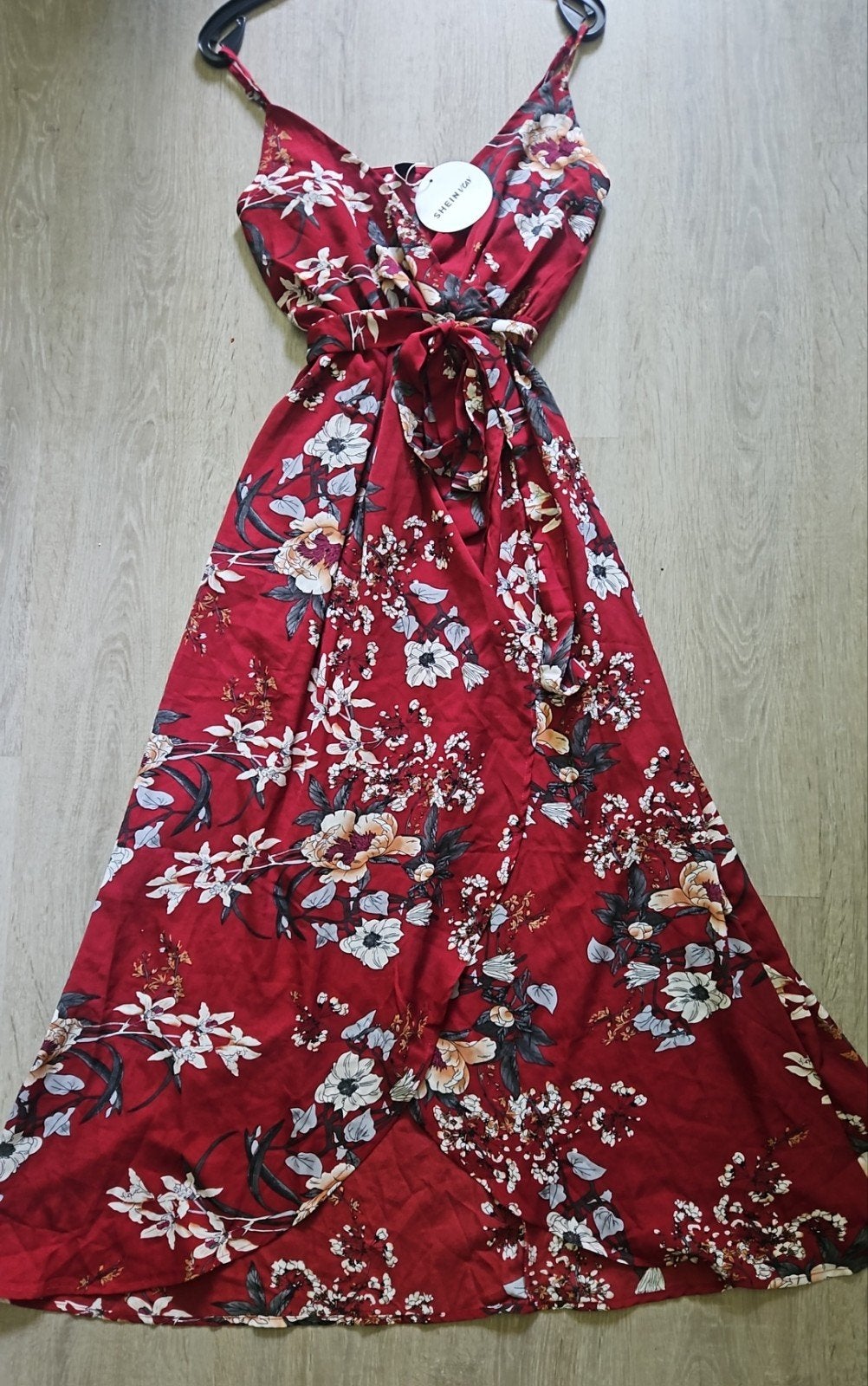 Nieuw nieuwe shein jurk met kaartje label maat s, Kleding | Dames, Jurken, Ophalen, Nieuw, Maat 38/40 (M), Rood