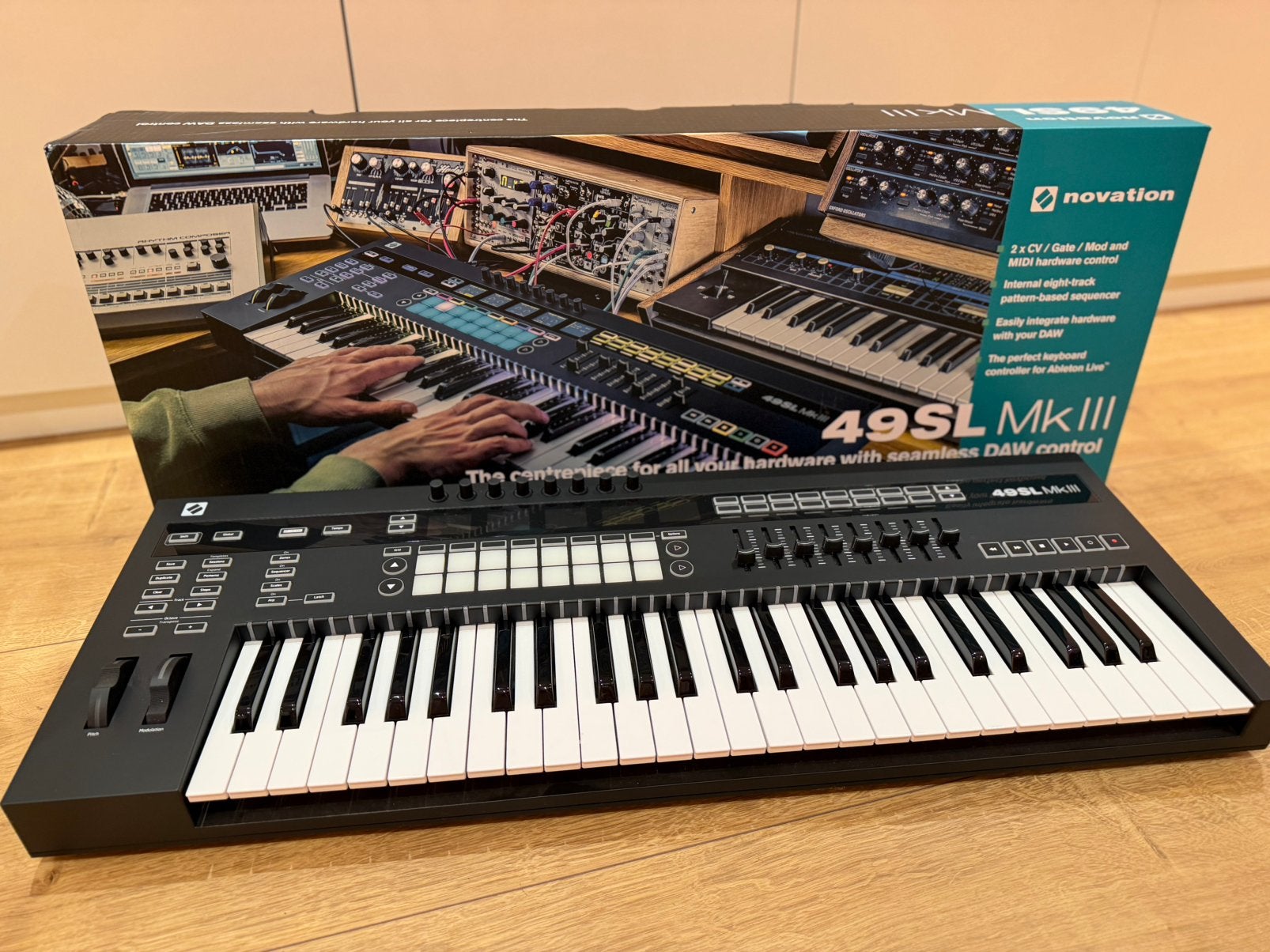 Novation 49SL MkIII MIDI-keyboard en hardware-controller, Muziek en Instrumenten, Keyboards, Ophalen of Verzenden, Nieuw, 49 toetsen