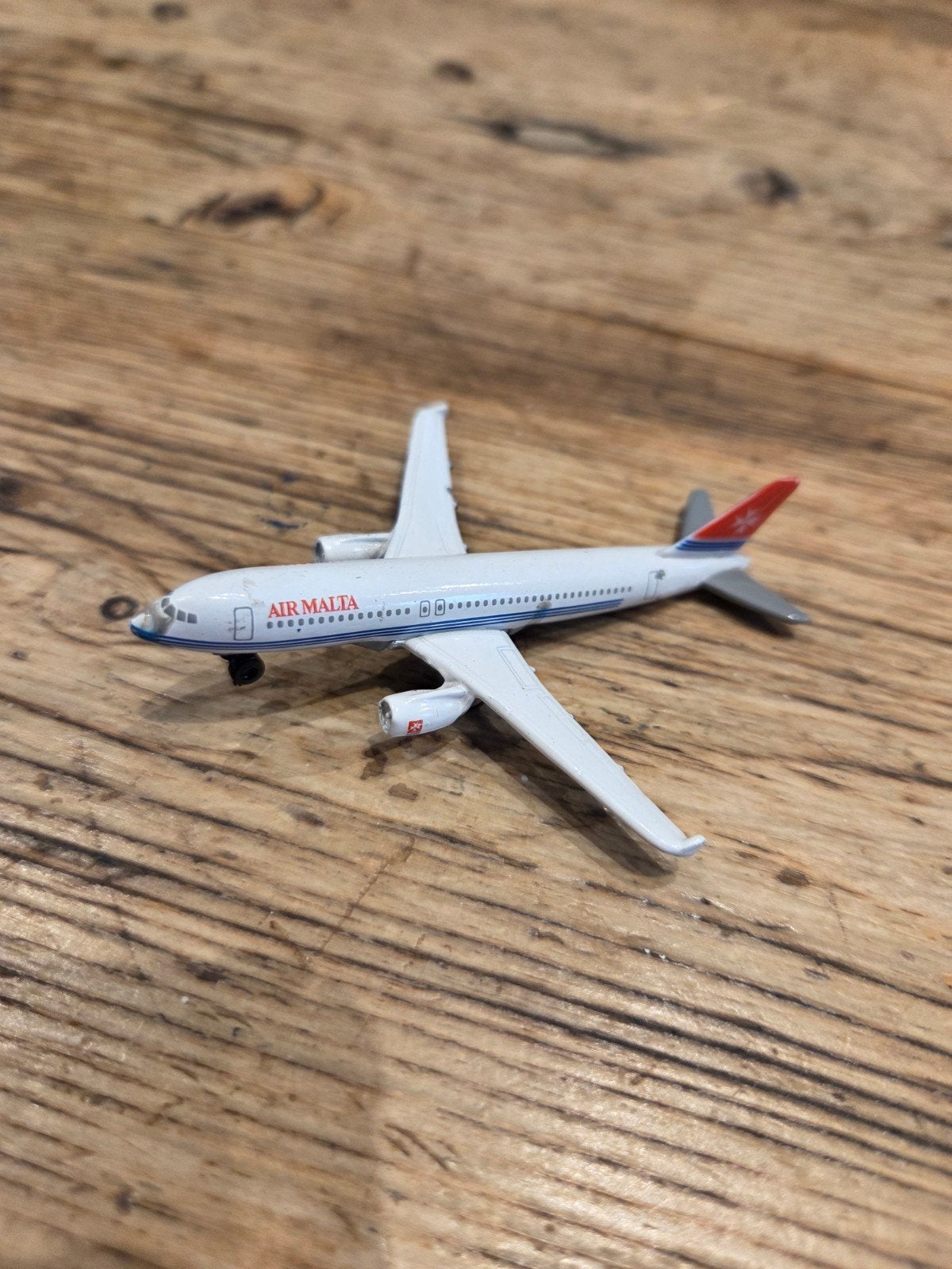 Air Malta Airbus A320 Vliegtuigmodel - Gebruikt, Overige merken, Ophalen of Verzenden, Vliegtuig, Gebruikt