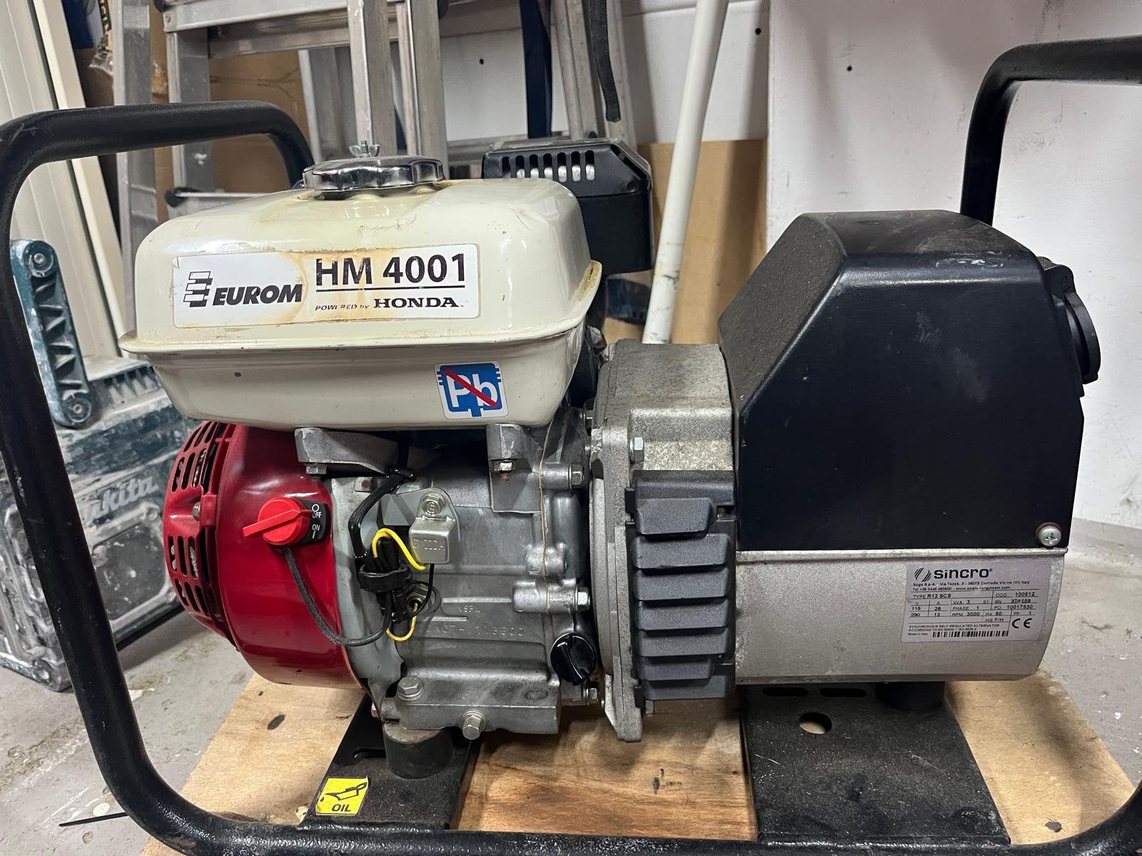 Honda Aggregaat  Hm-4001 KVA 3.0, Doe-het-zelf en Verbouw, Aggregaten, Ophalen of Verzenden, Zo goed als nieuw, Minder dan 5 kVA