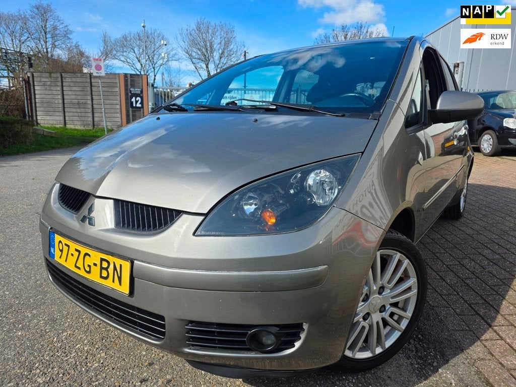 Mitsubishi Colt 1.5 Sky, Auto's, Voorwielaandrijving, 970 kg, Automatische klimaatregeling, 4 cilinders