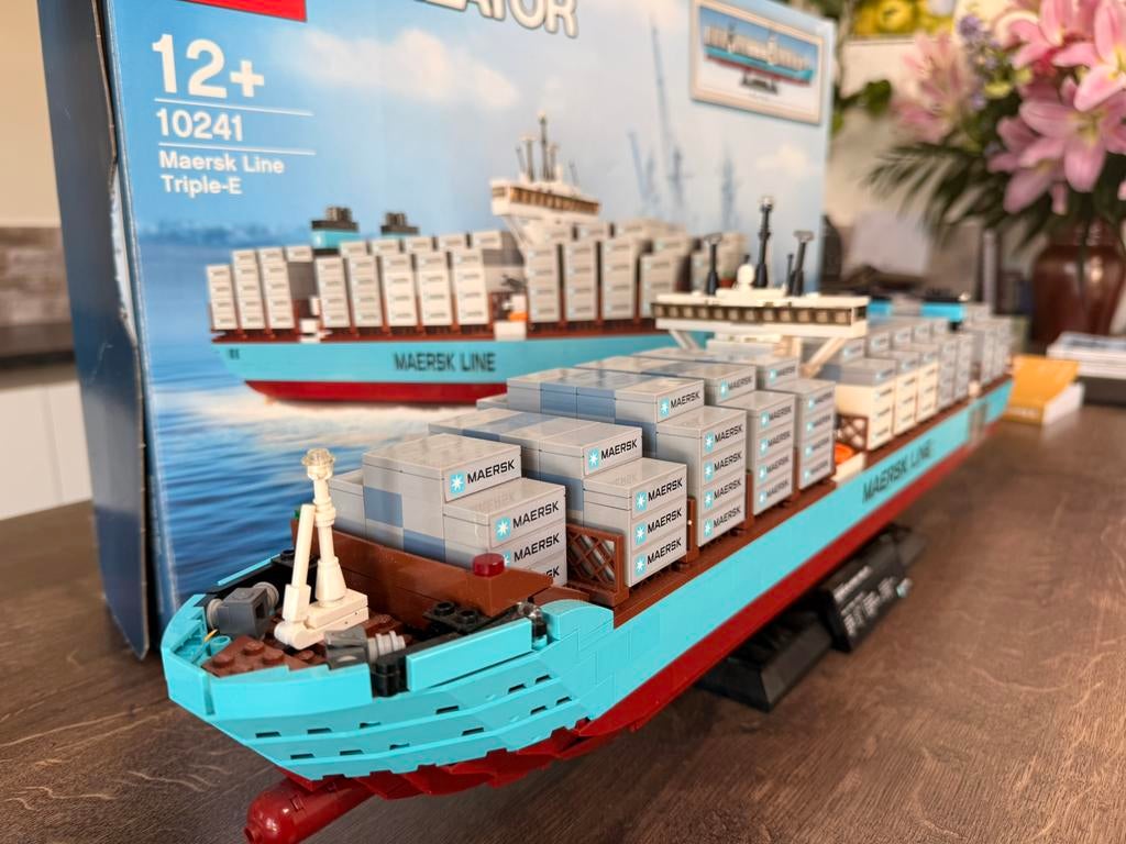 LEGO Maersk 10241, Ophalen of Verzenden, Zo goed als nieuw