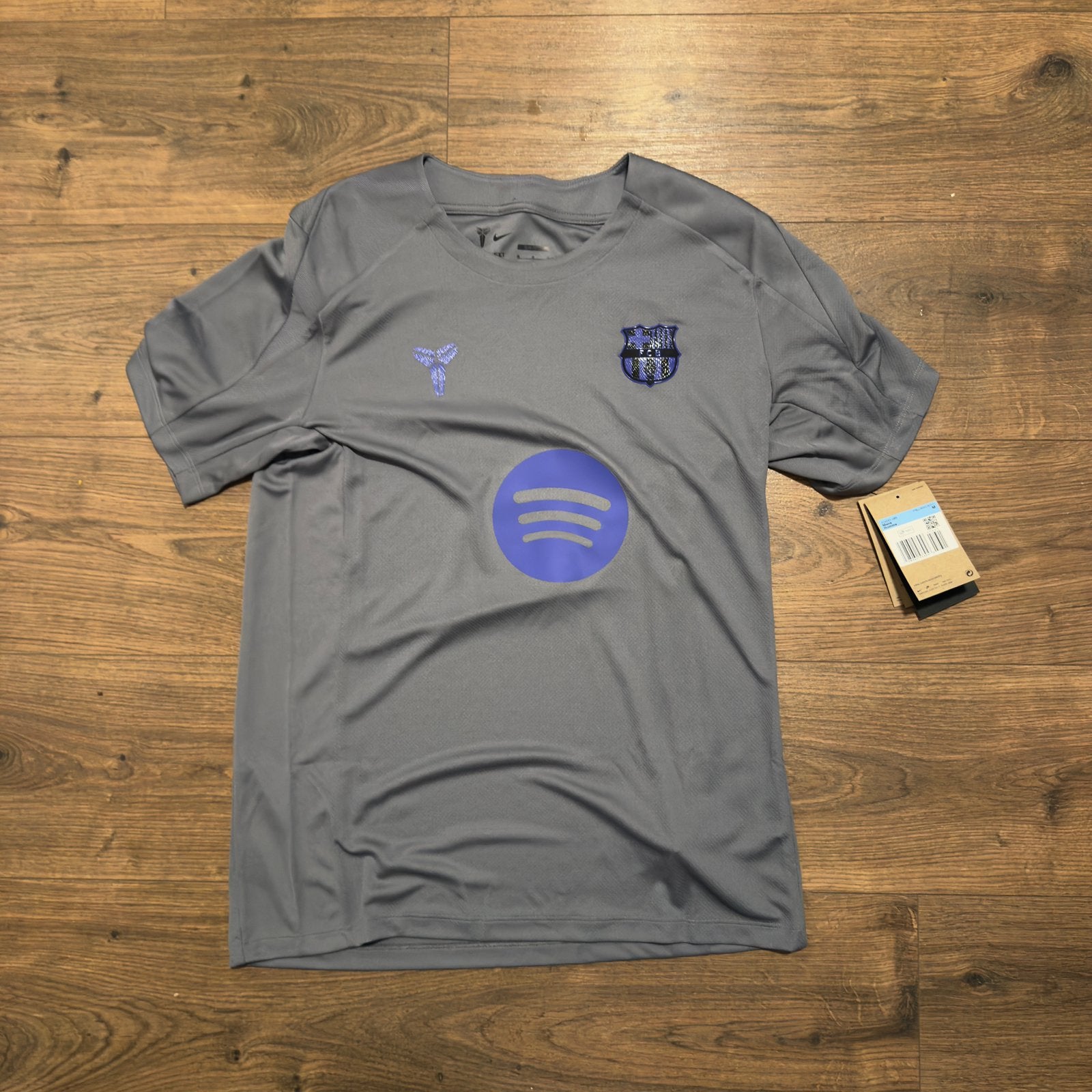 Barcelona x kobe bryant voetbalshirt, Ophalen of Verzenden, Nieuw, Maat 48/50 (M), Grijs