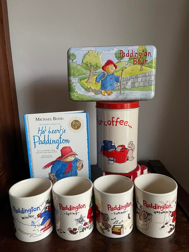 4 seizoenen Douwe Egberts paddington mokken+boek+ 2 blikken, Huis en Inrichting, Keuken | Servies, Ophalen of Verzenden, Zo goed als nieuw
