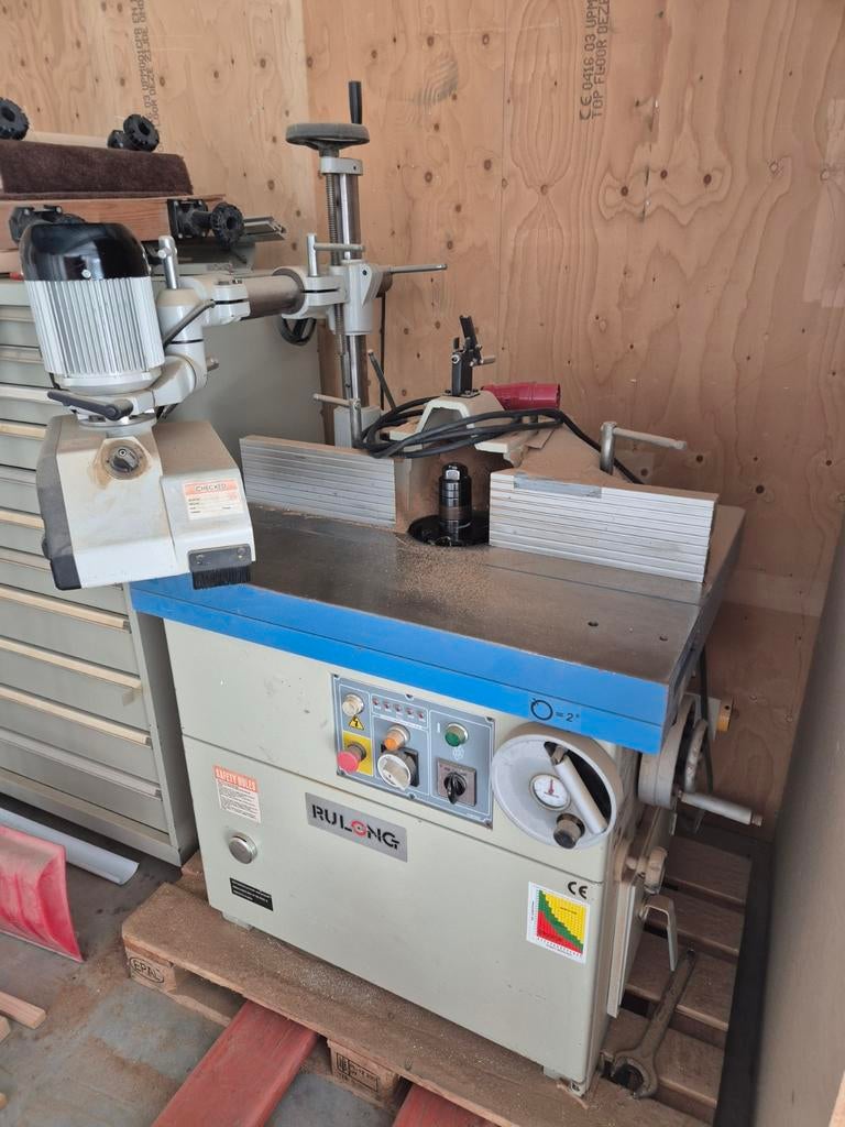Rulong tafelfreesmachine 380v + toebehoren, Ophalen of Verzenden, Gebruikt, Elektrisch, Overige soorten