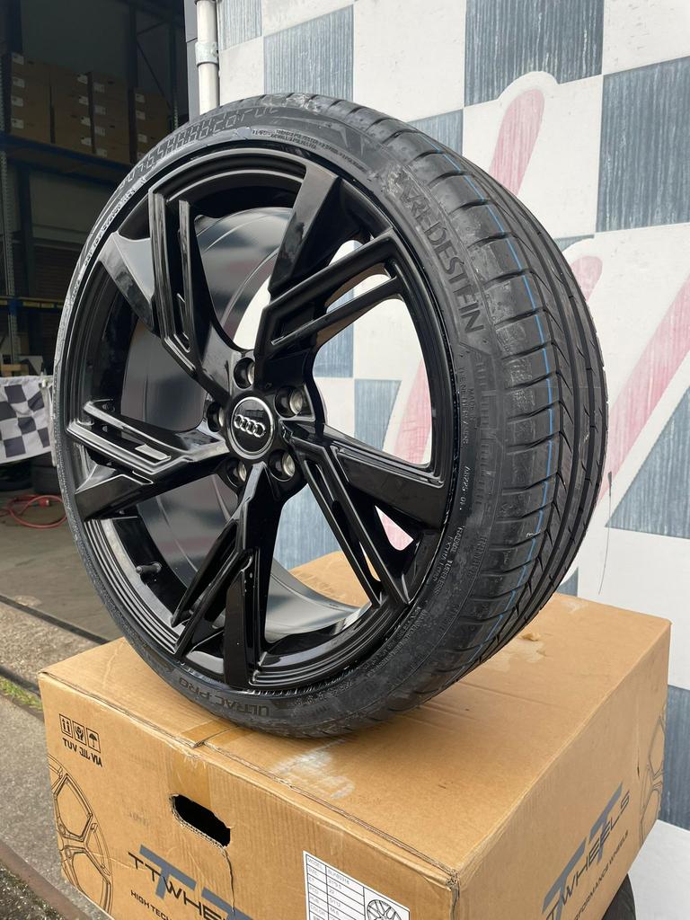 19 inch Audi RS3 S3 A3 velgen 5x112 a4 B9 + vredestein, 19 inch, Nieuw, Ophalen of Verzenden, Band(en)