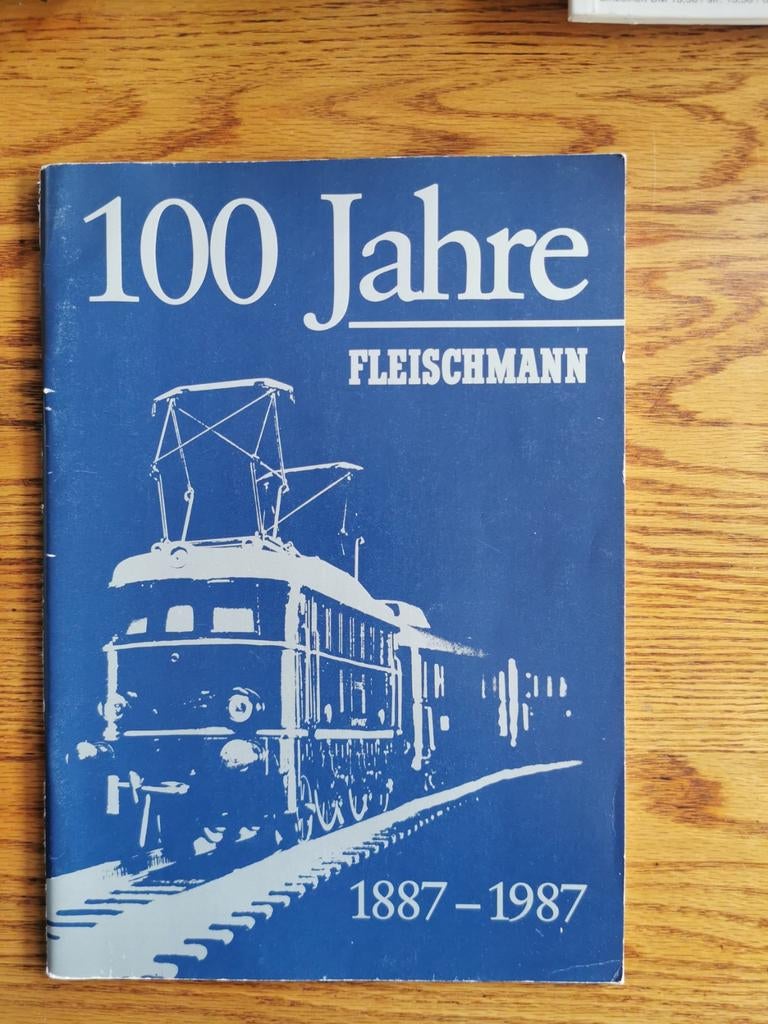 Fleischmann 100 Jahre 1887-1987 Catalogus, Ophalen of Verzenden, Zo goed als nieuw, Fleischmann, Overige onderwerpen