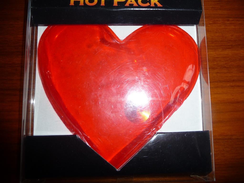 Handwarmer in rode kleur en hartvorm., Ophalen of Verzenden, Nieuw, Overige typen, Overige merken